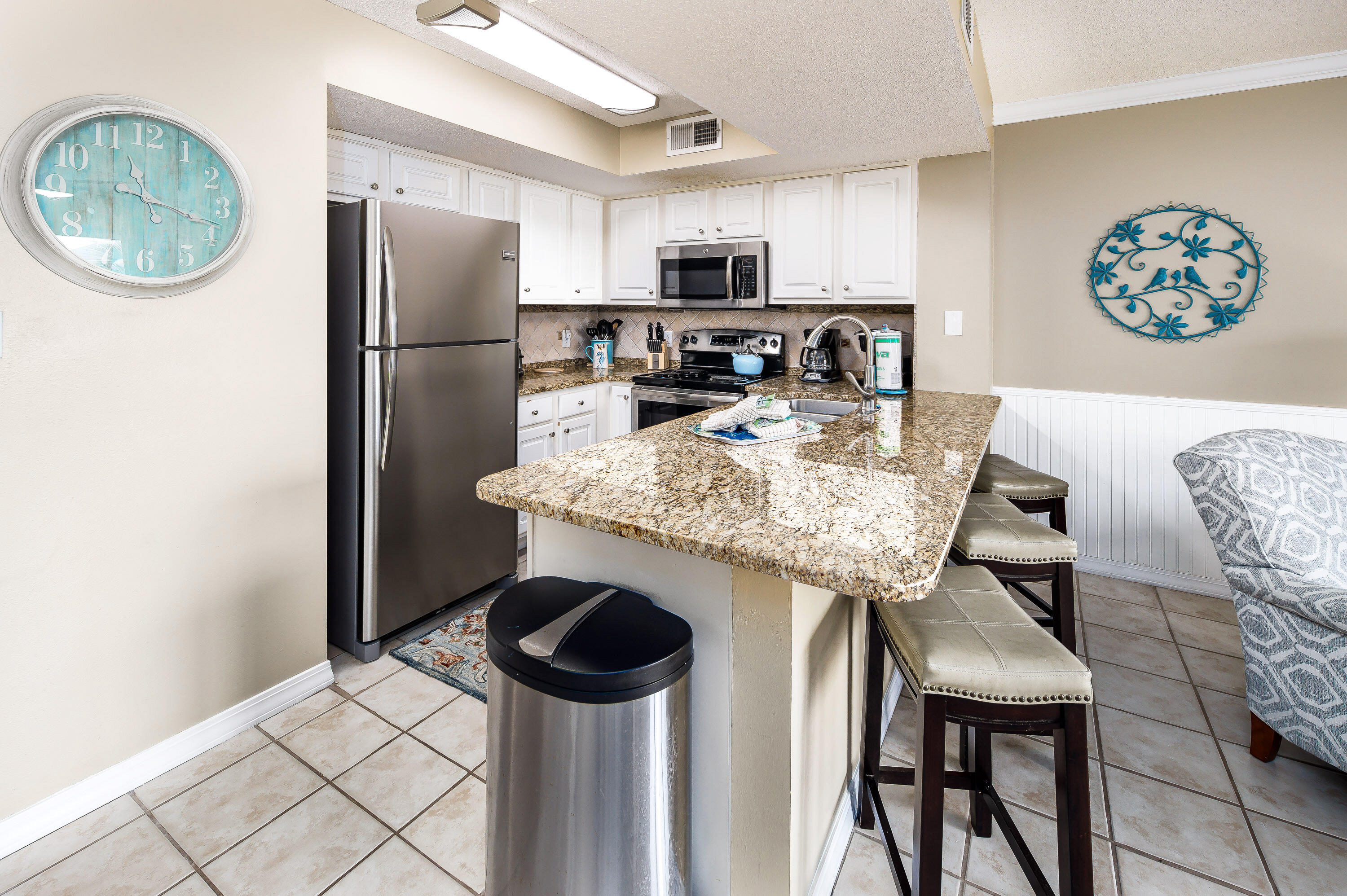 376 Santa Rosa Boulevard, 114
