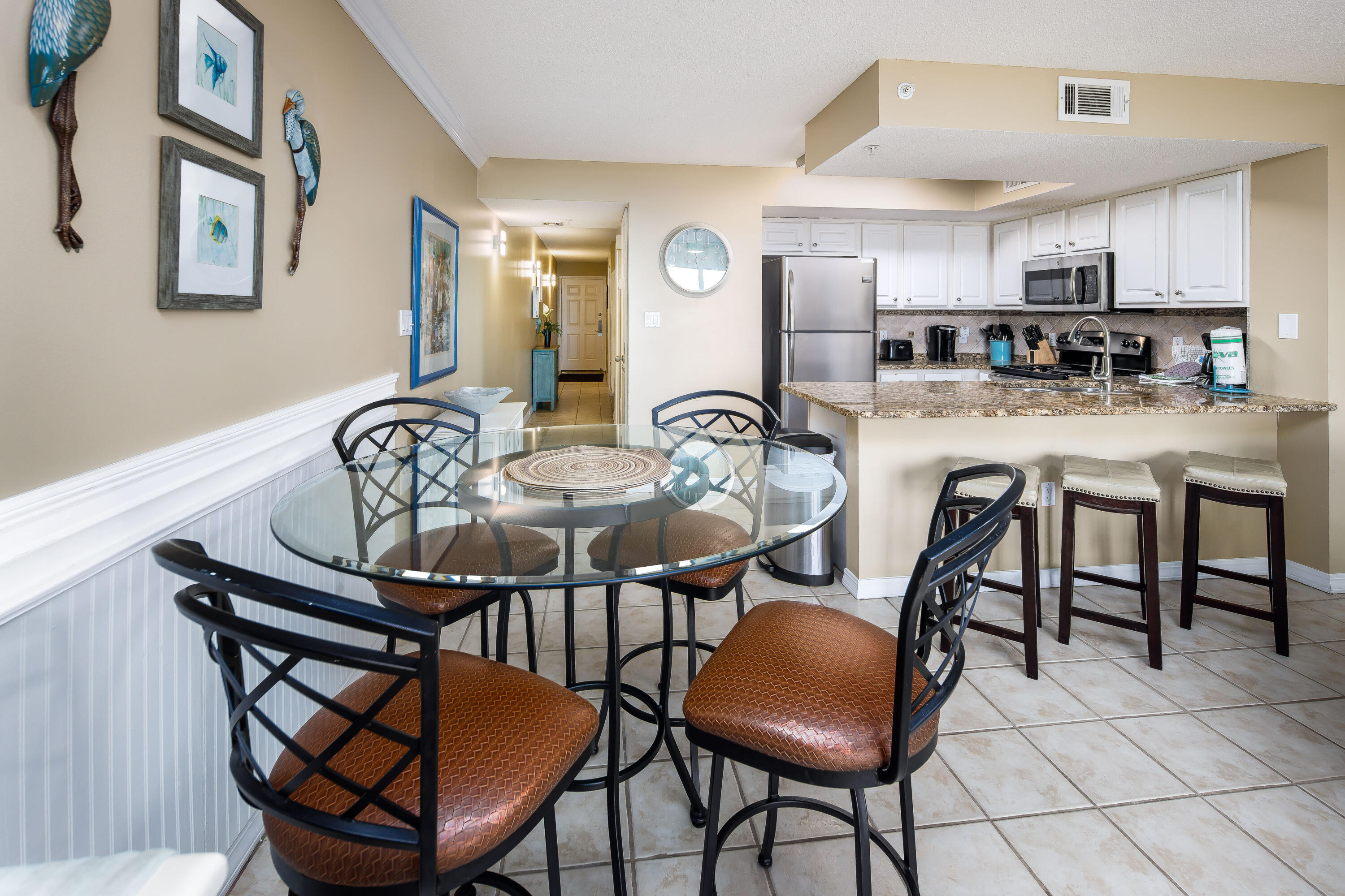 376 Santa Rosa Boulevard, 114