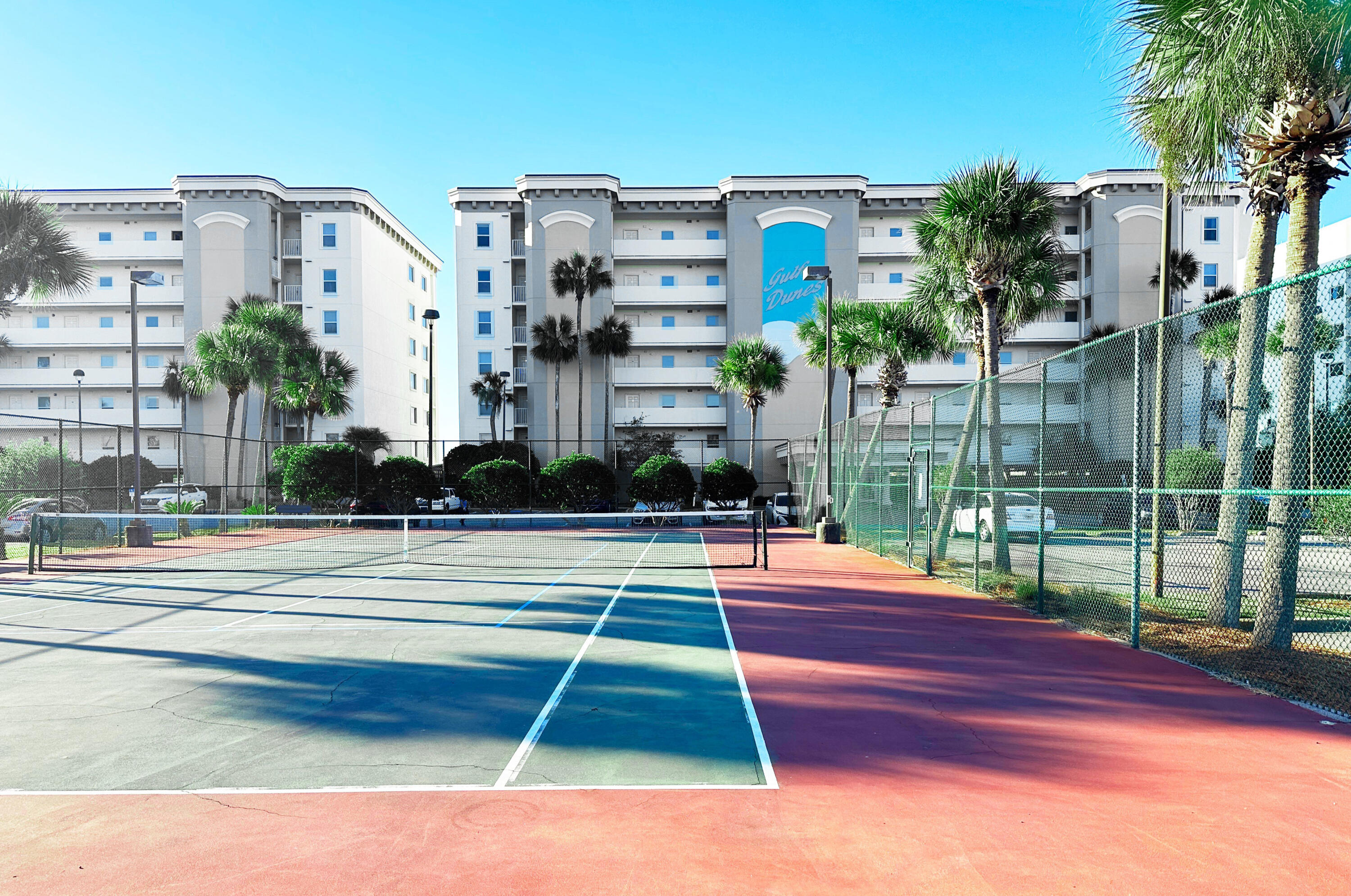 376 Santa Rosa Boulevard, 114