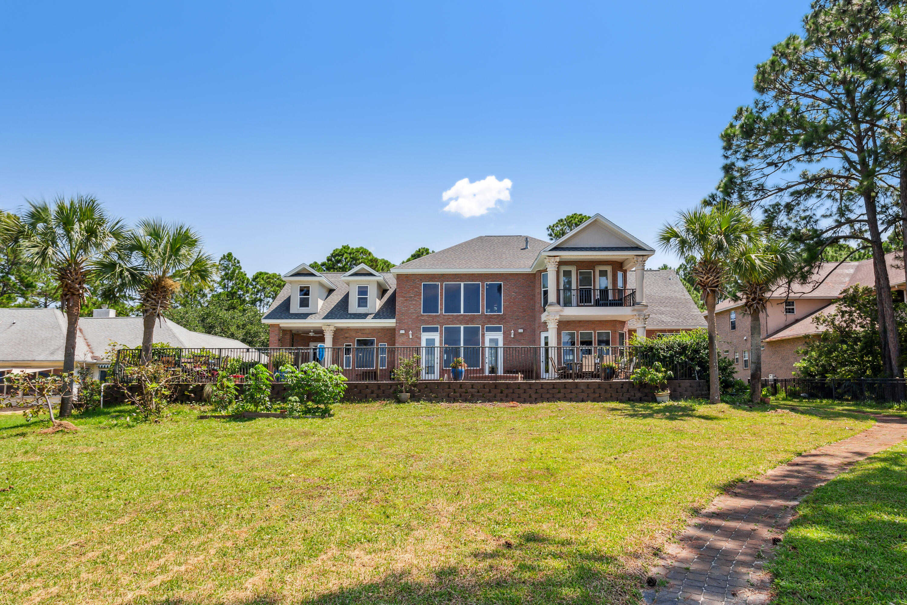 7 Southminster Court