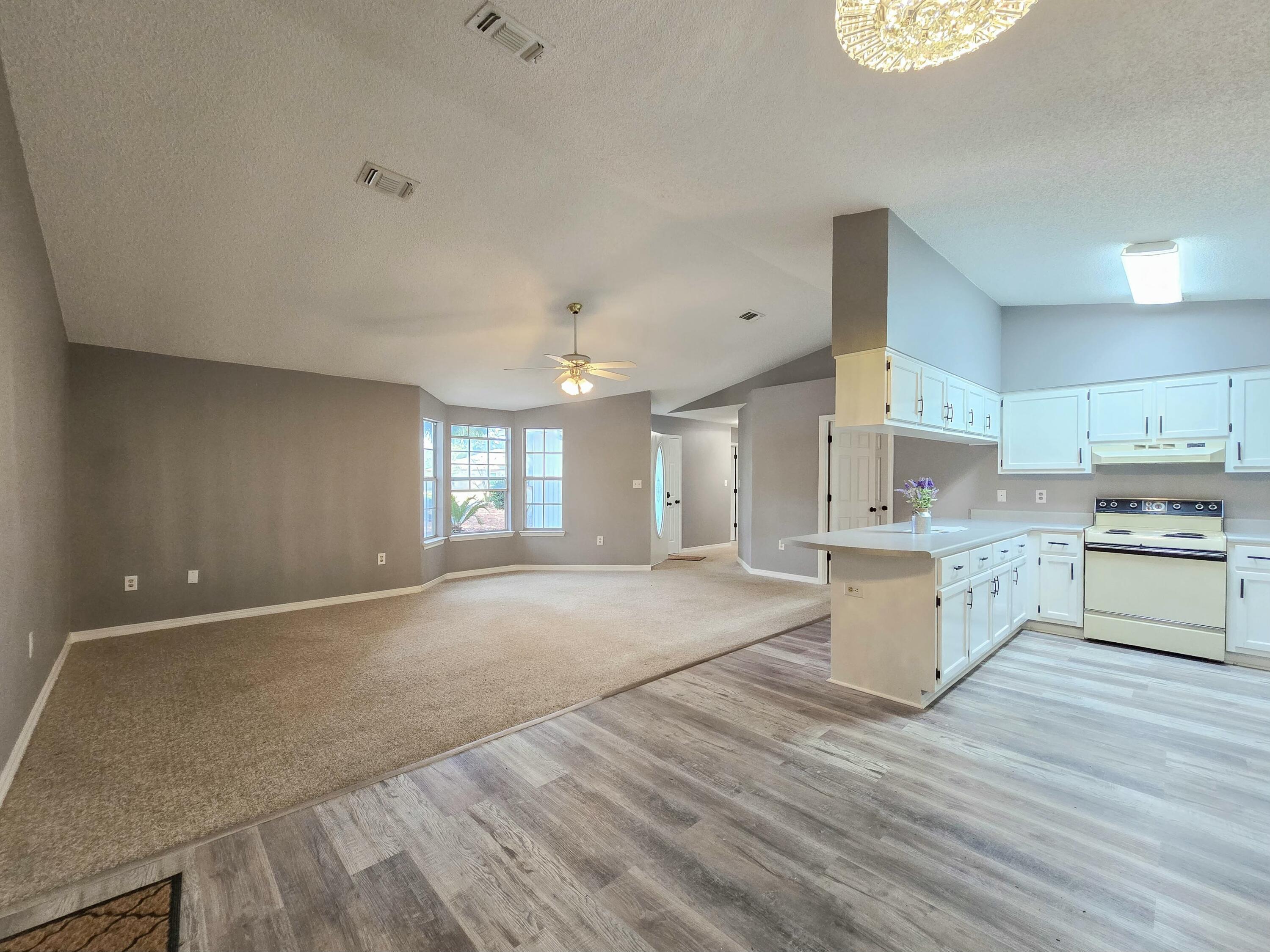 2103 Hawthorne Drive
