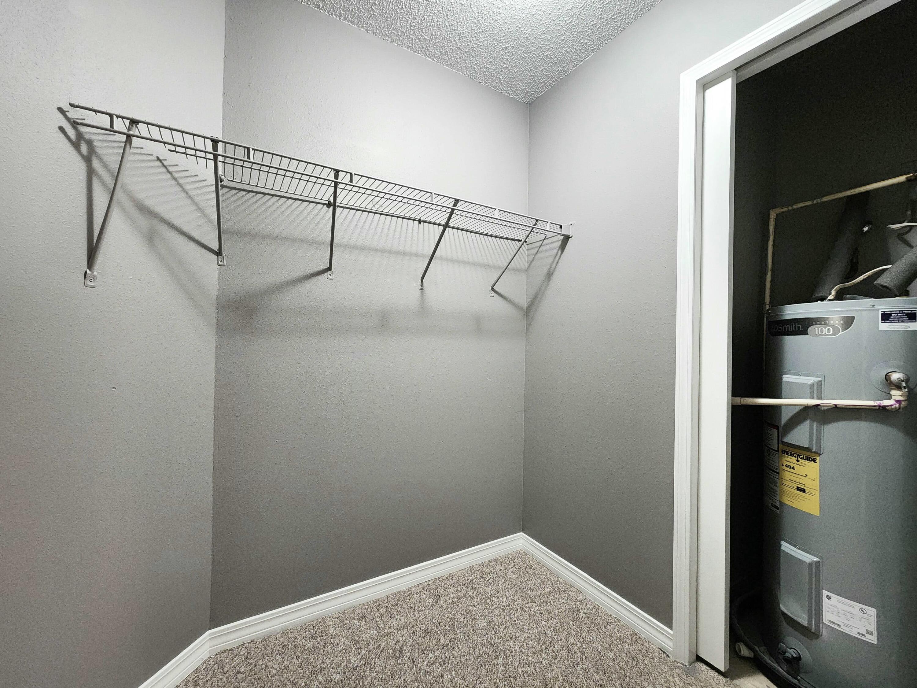 2103 Hawthorne Drive