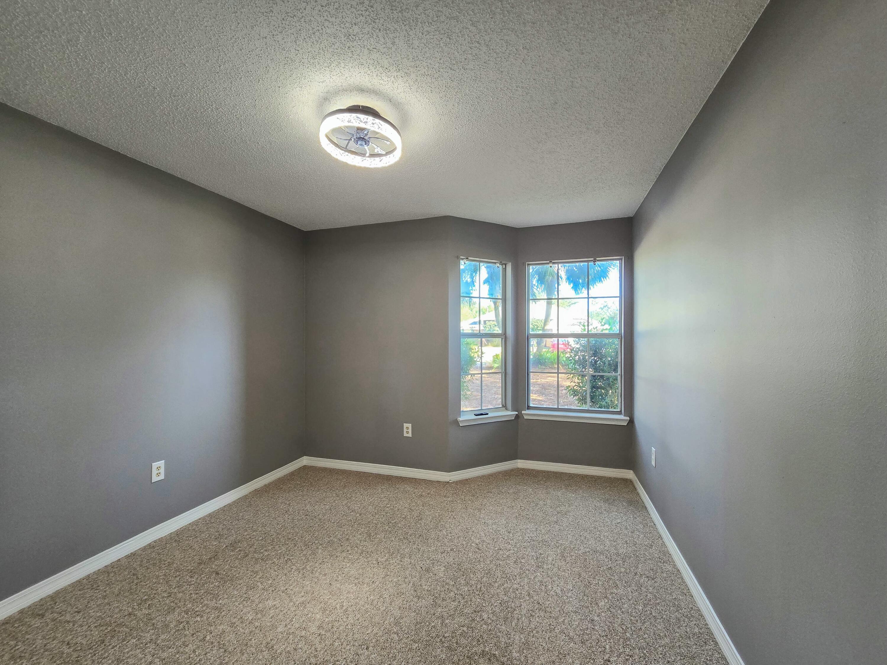 2103 Hawthorne Drive