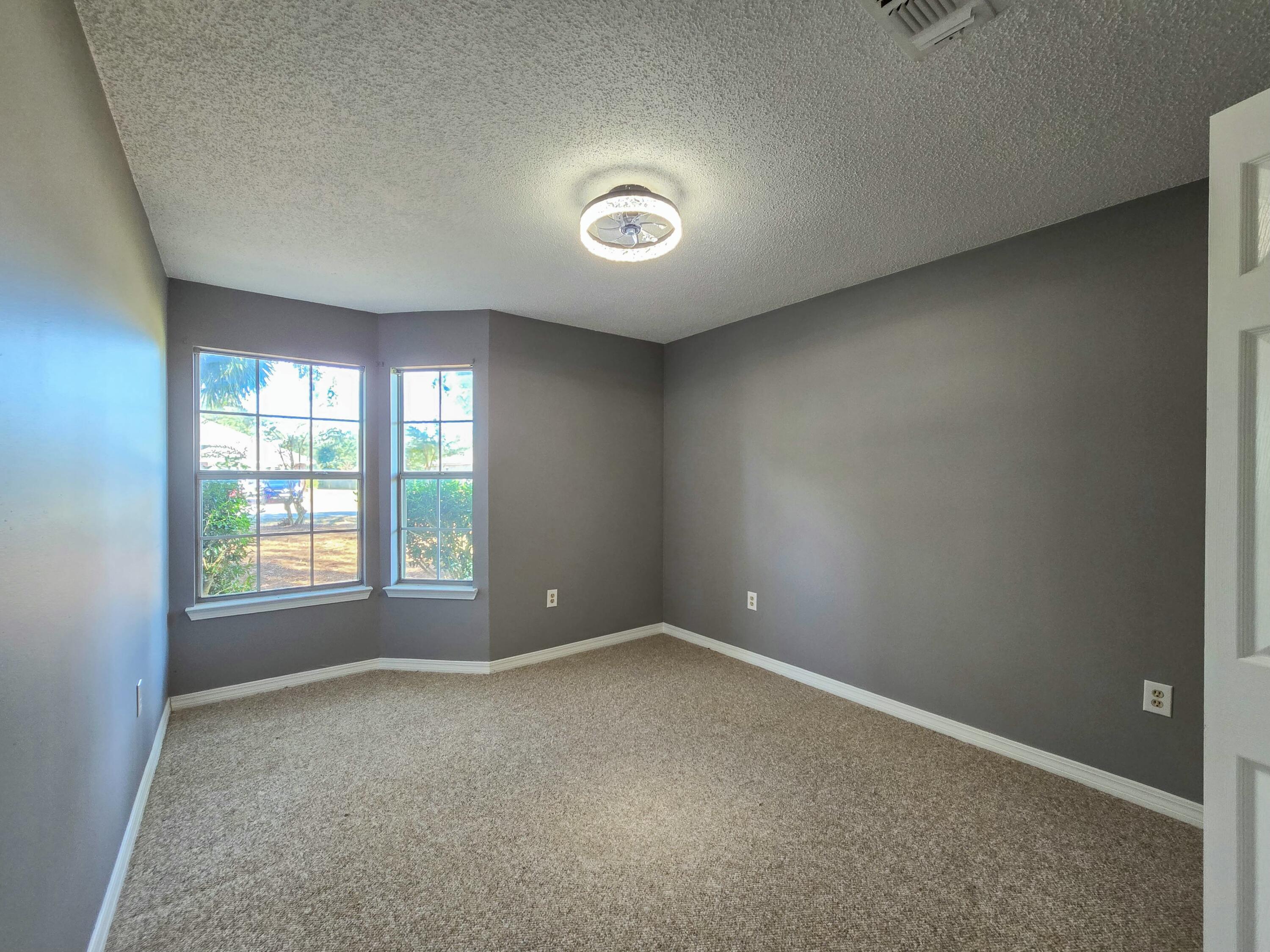 2103 Hawthorne Drive