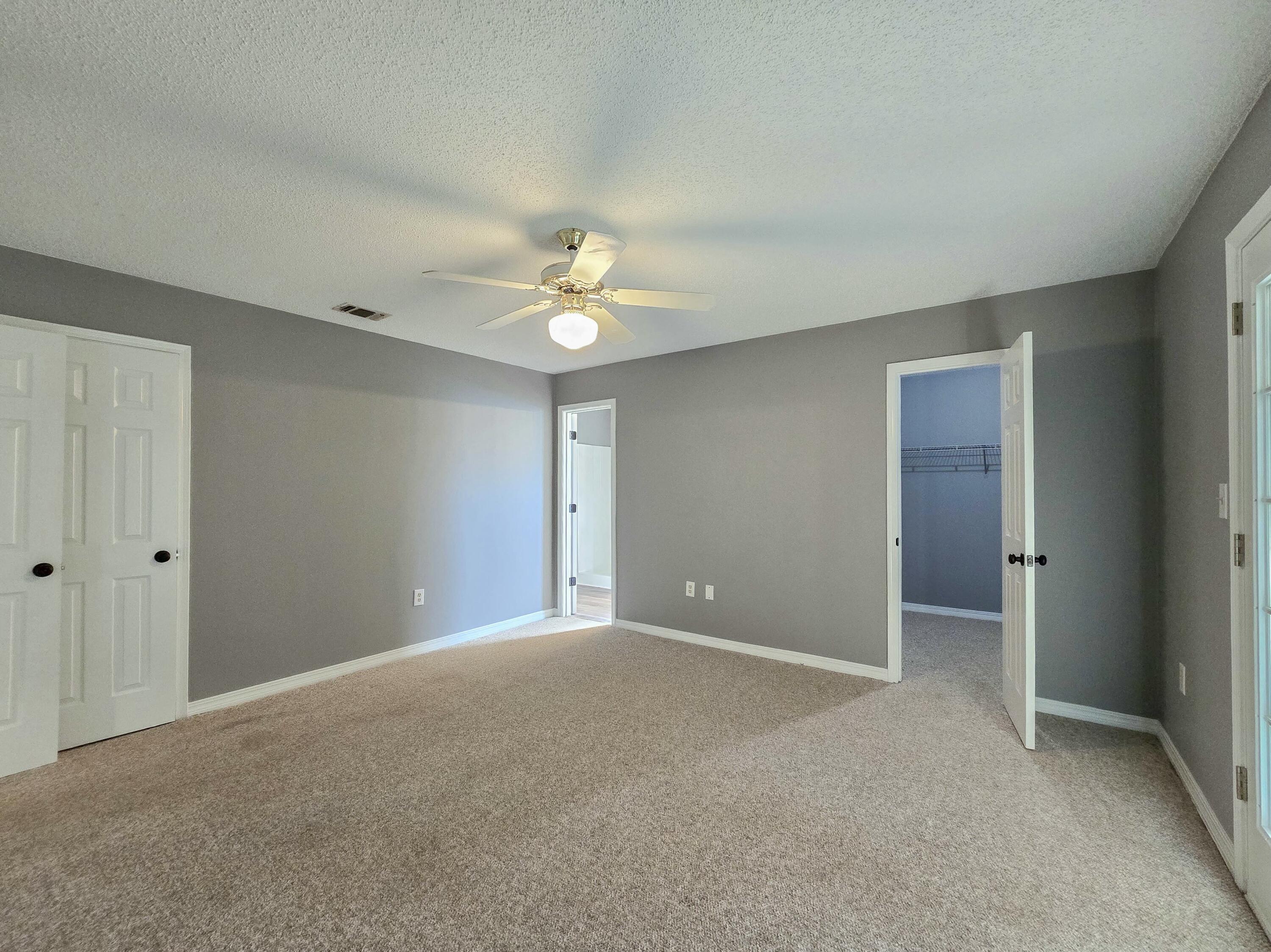 2103 Hawthorne Drive