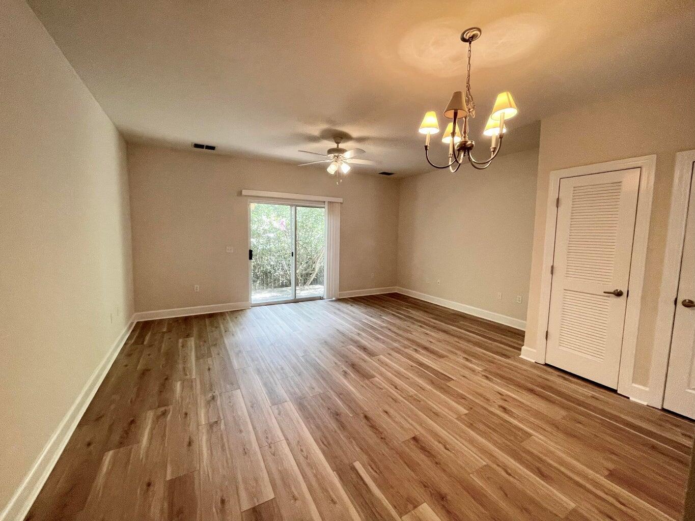15284 331 Business UNIT 12C