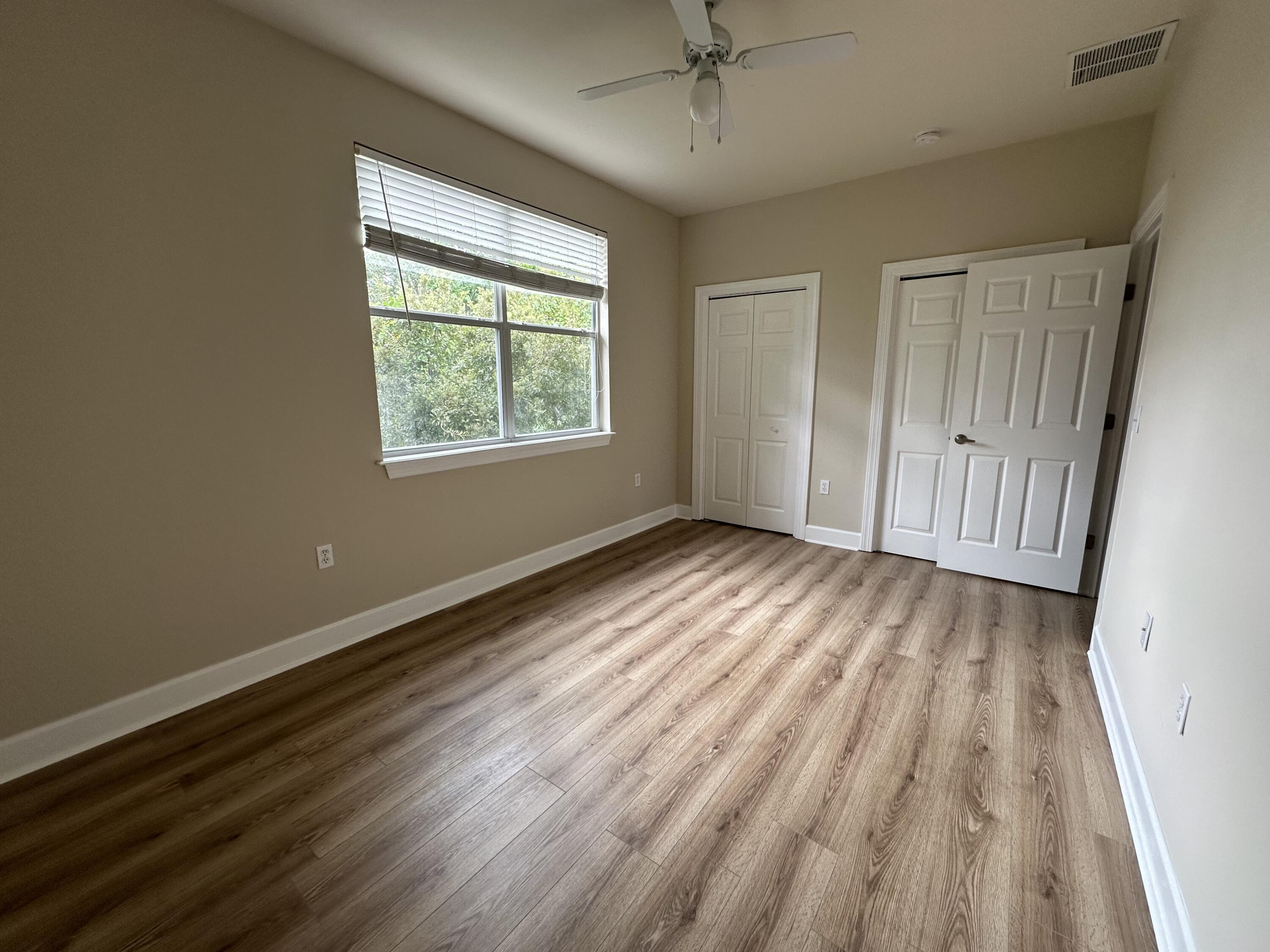 15284 331 Business UNIT 12C