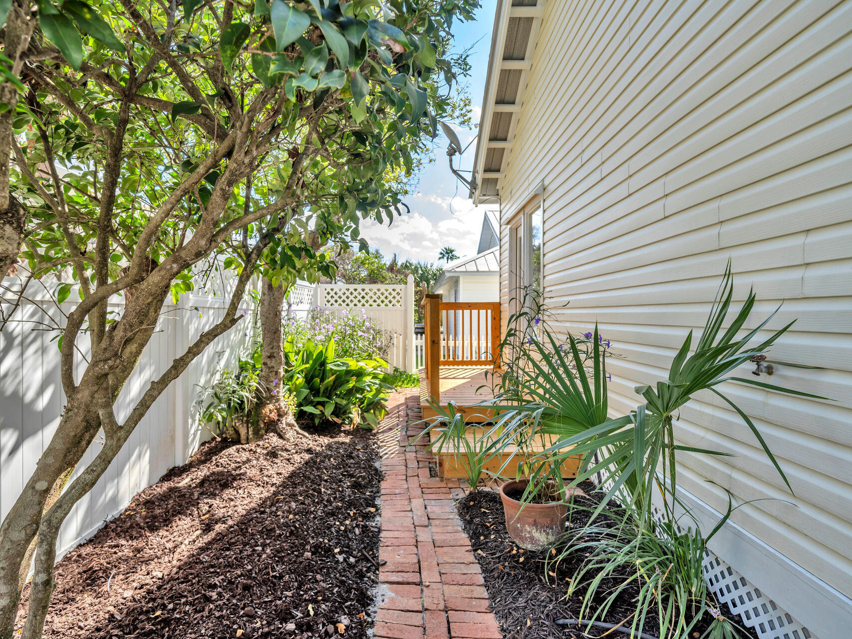 4452 Ocean View Drive