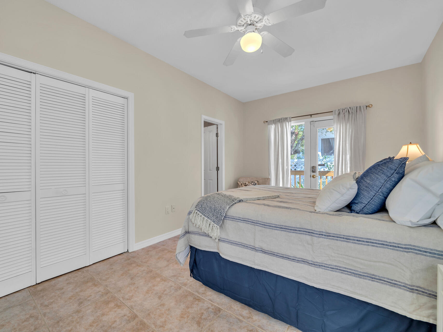 4452 Ocean View Drive