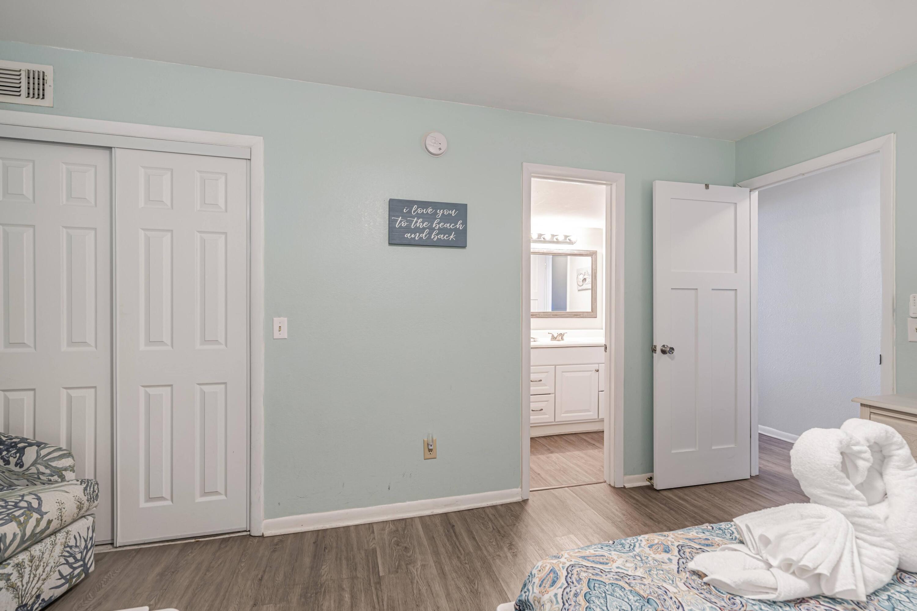8610 Surf Drive 206