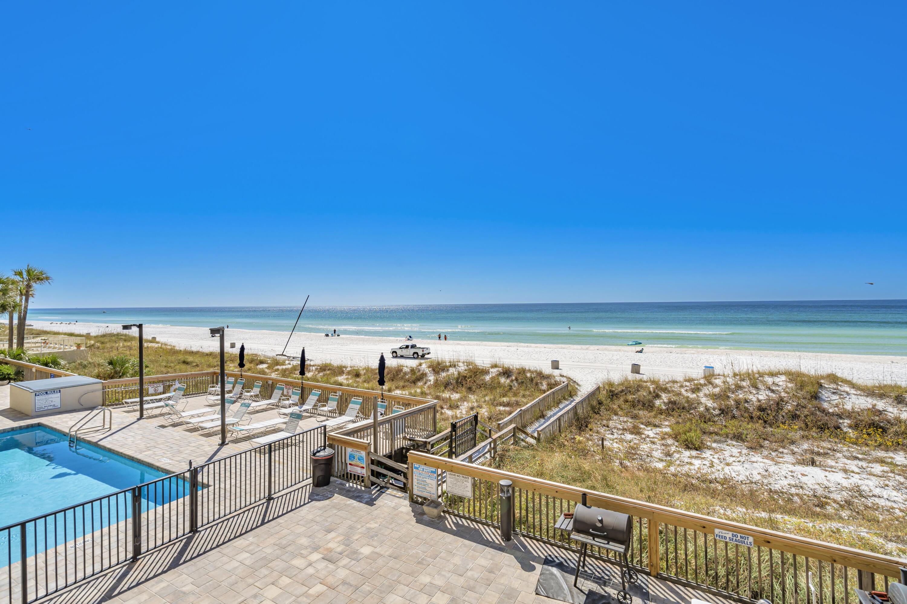 8610 Surf Drive 206