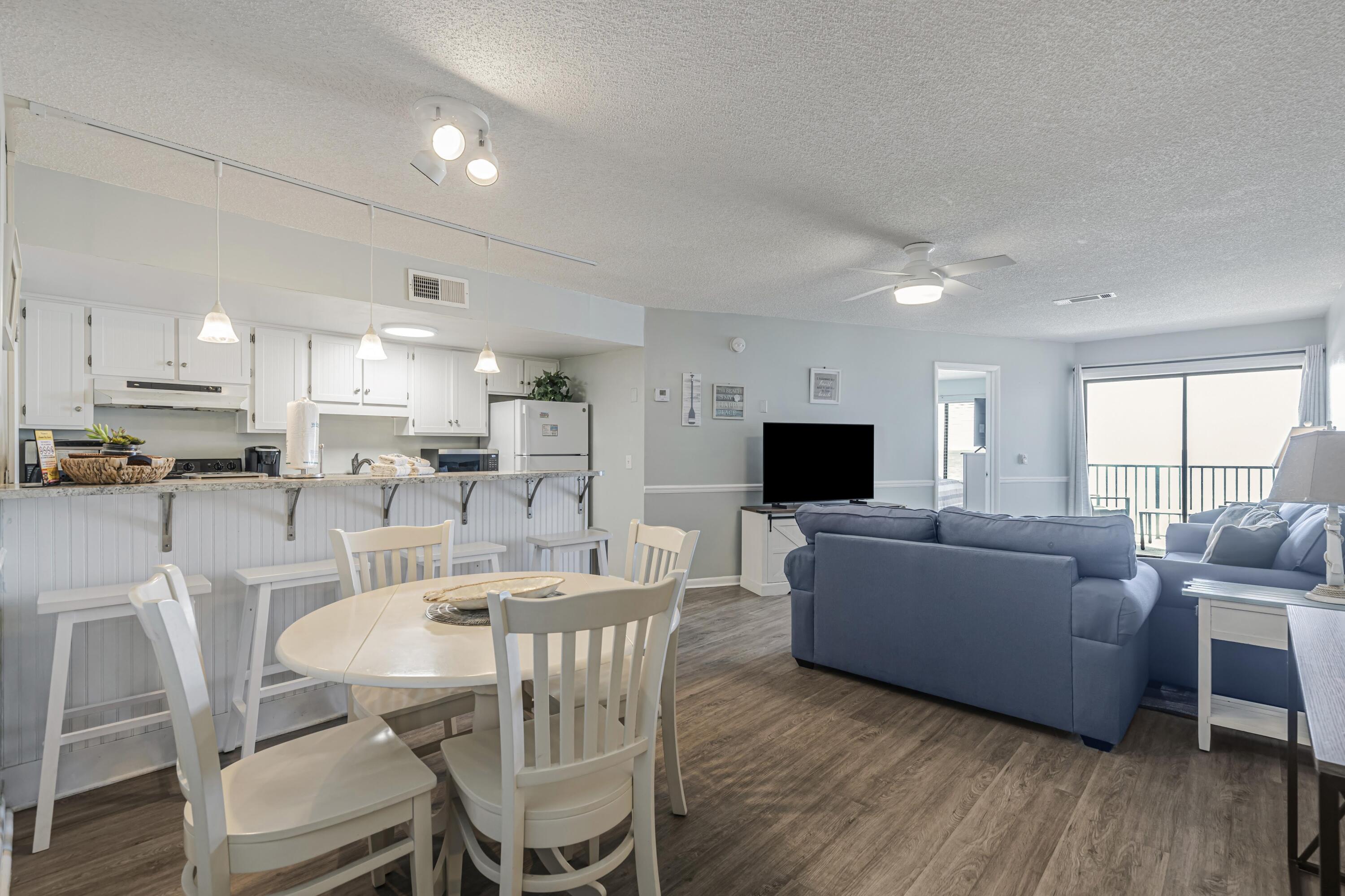8610 Surf Drive 206