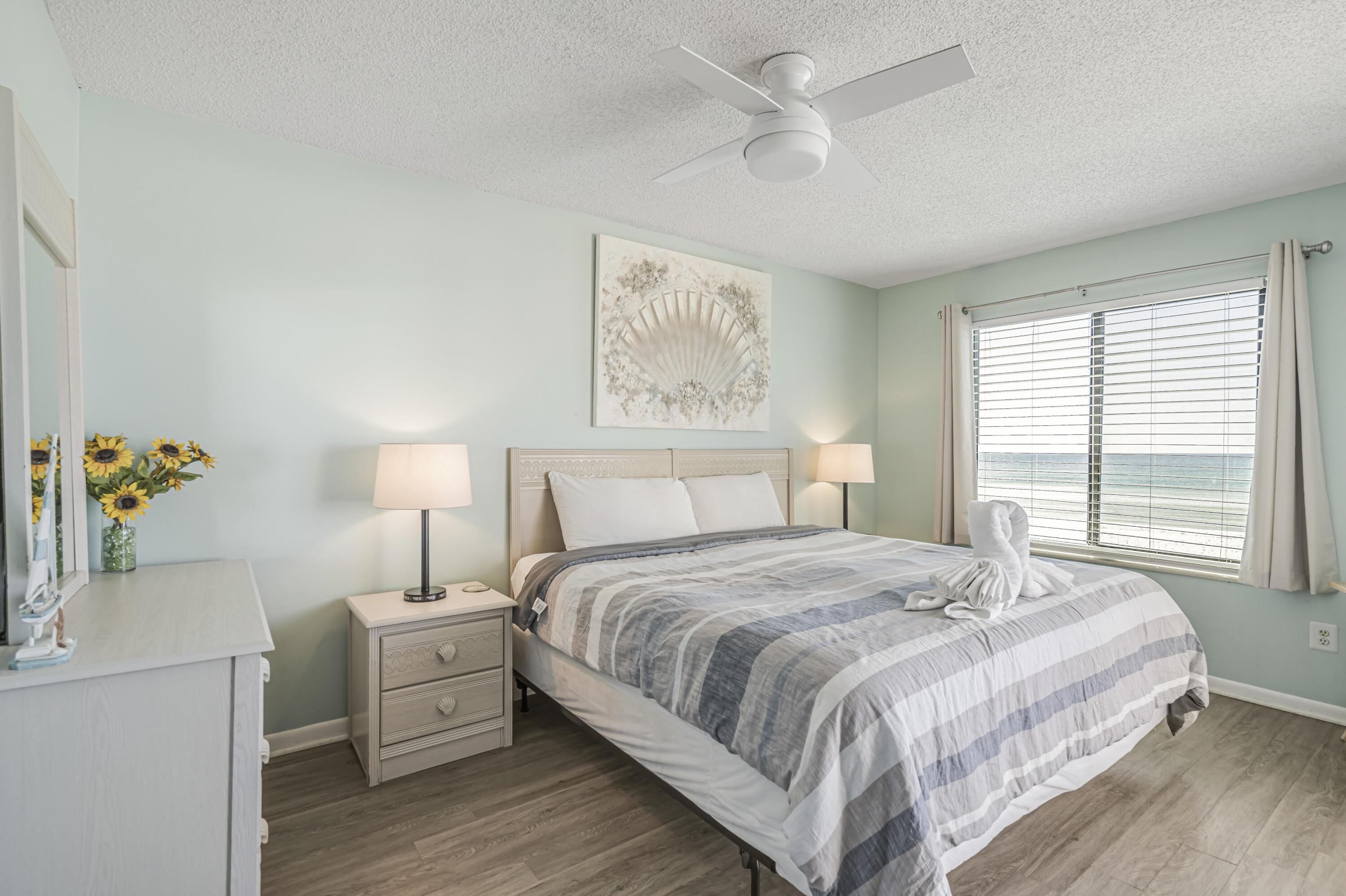 8610 Surf Drive 206