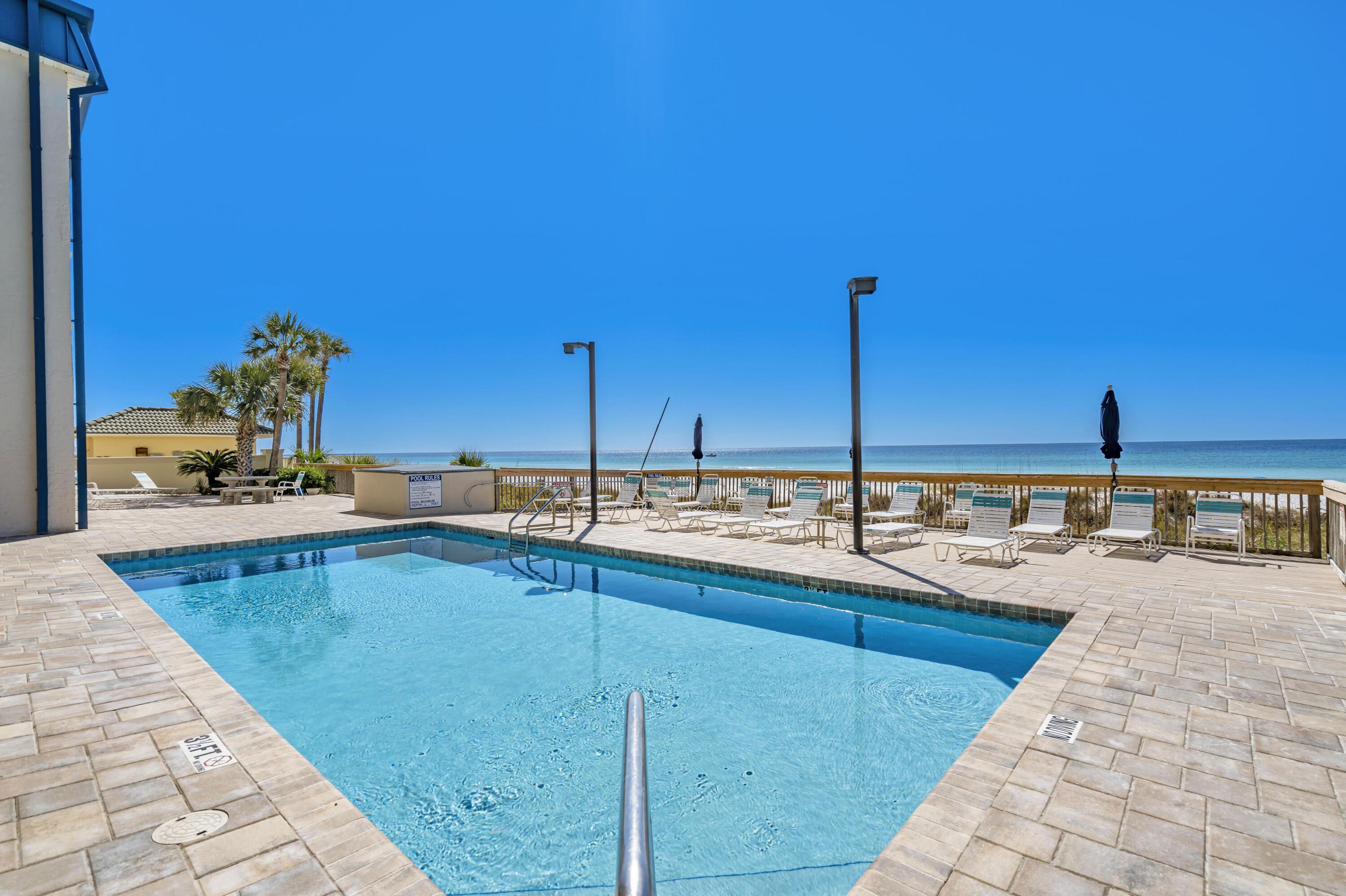 8610 Surf Drive 206