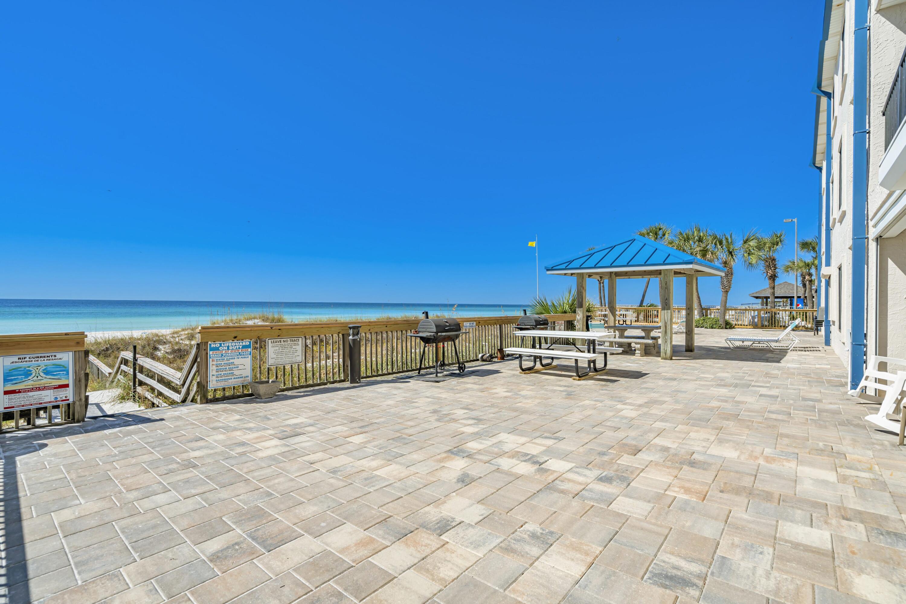 8610 Surf Drive 206