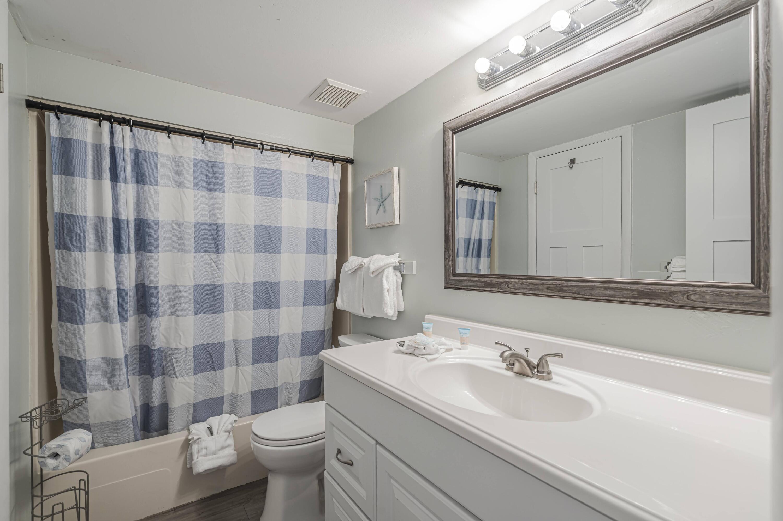 8610 Surf Drive 206