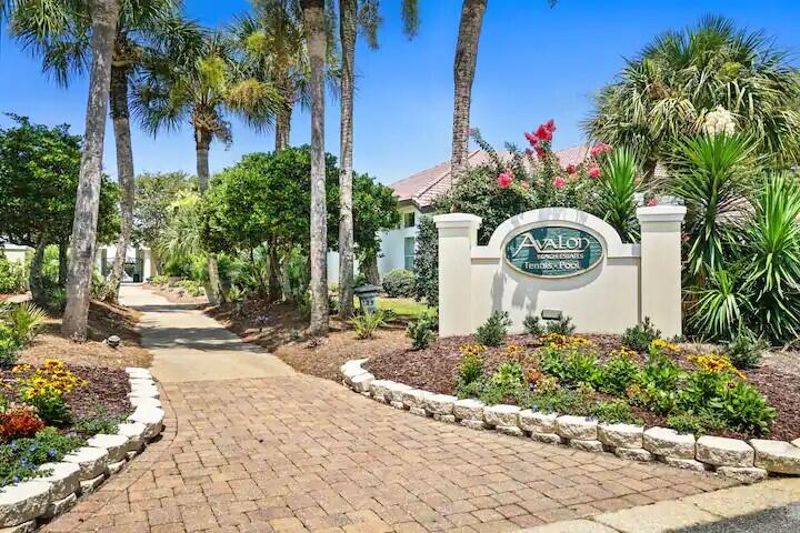 280 Avalon Boulevard