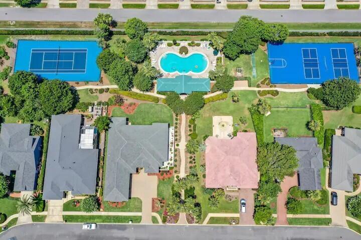 280 Avalon Boulevard