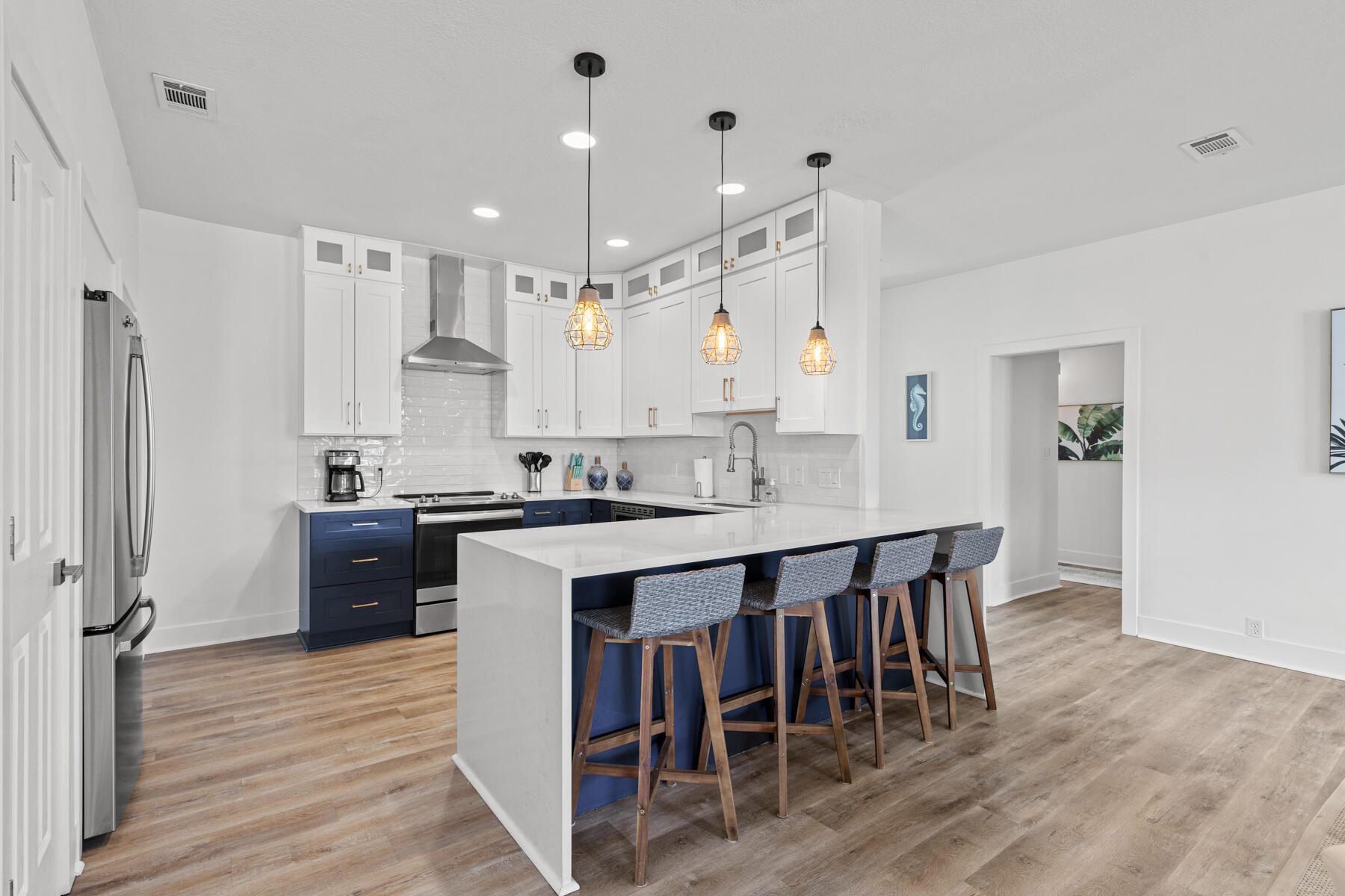 280 Avalon Boulevard