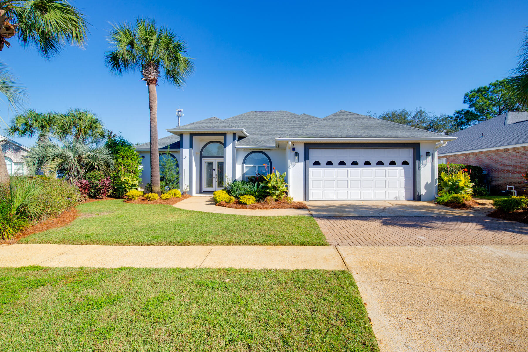 280 Avalon Boulevard