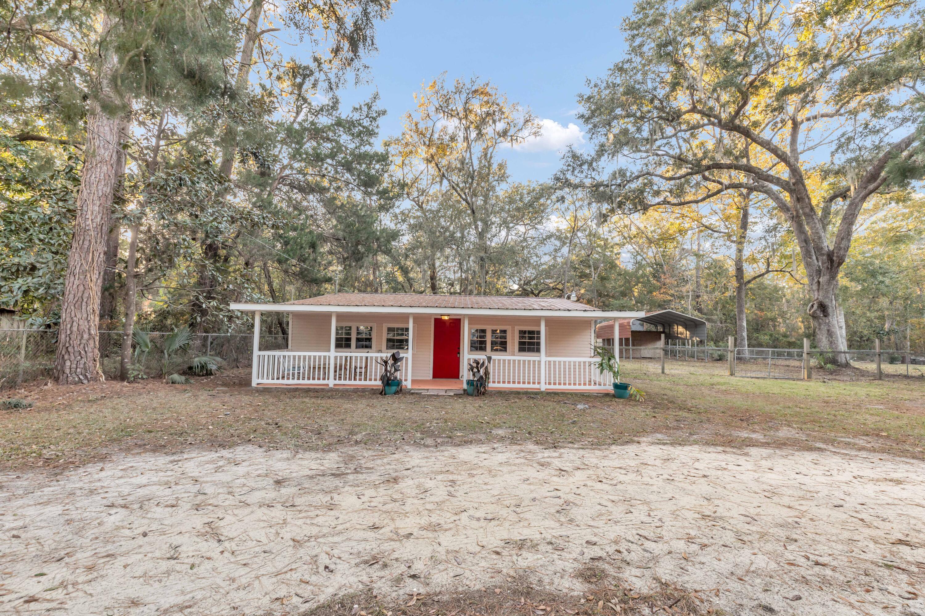 810 Mcdaniels Fishcamp Road