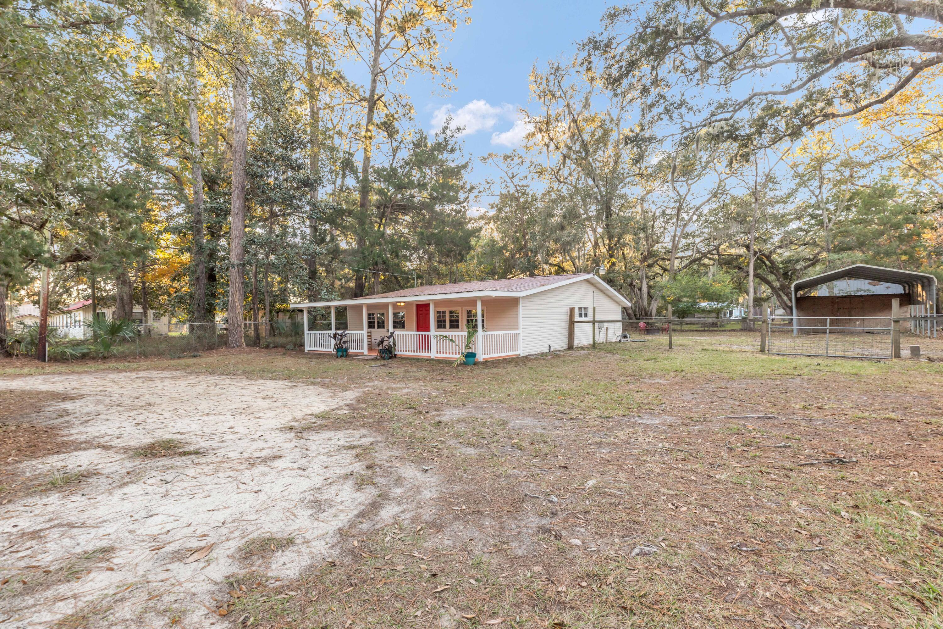 810 Mcdaniels Fishcamp Road