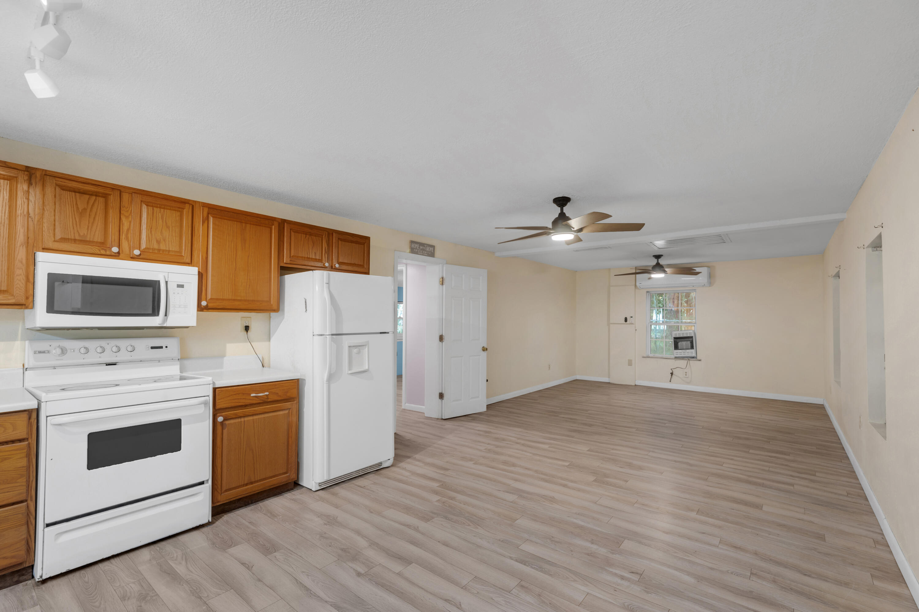 810 Mcdaniels Fishcamp Road