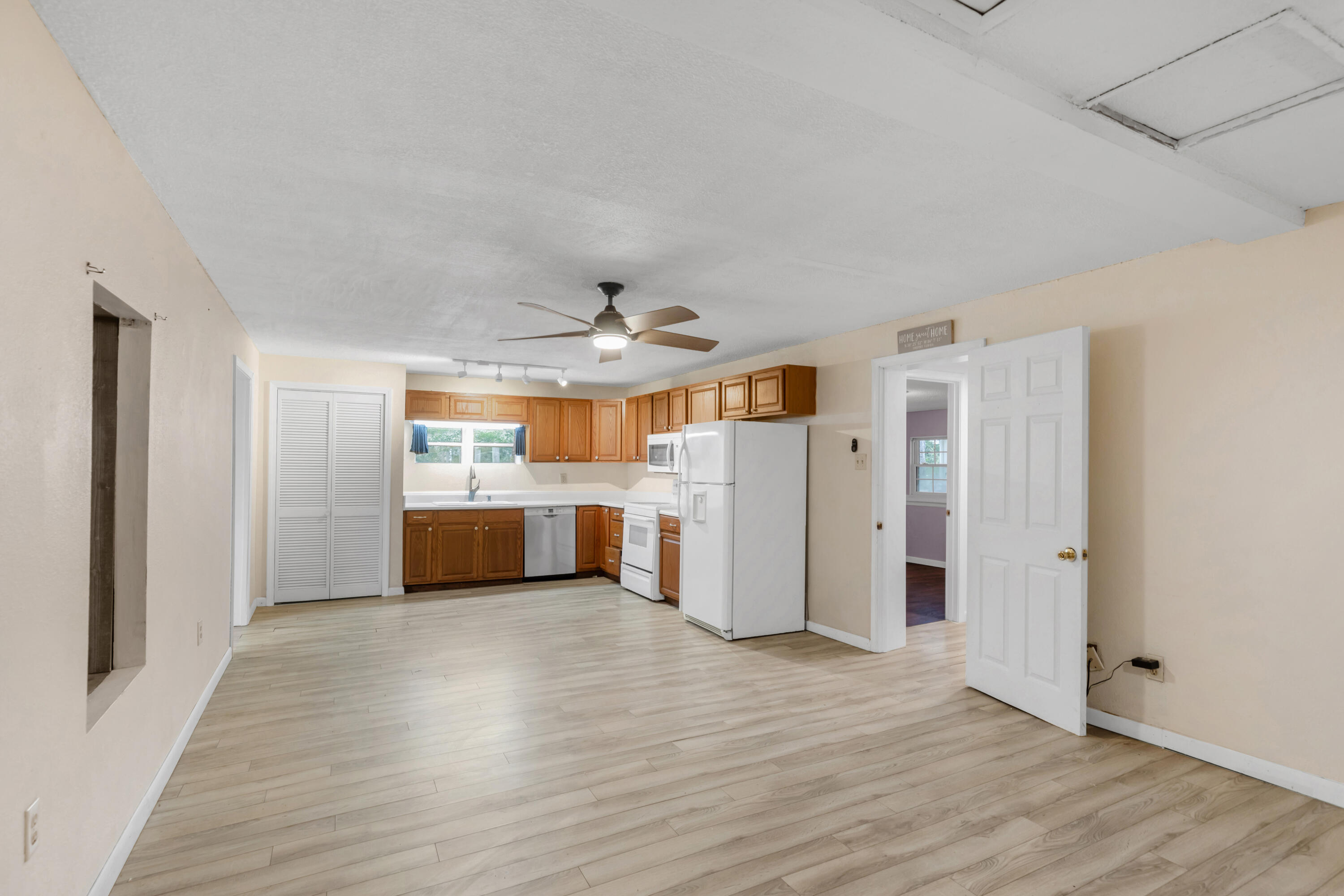 810 Mcdaniels Fishcamp Road