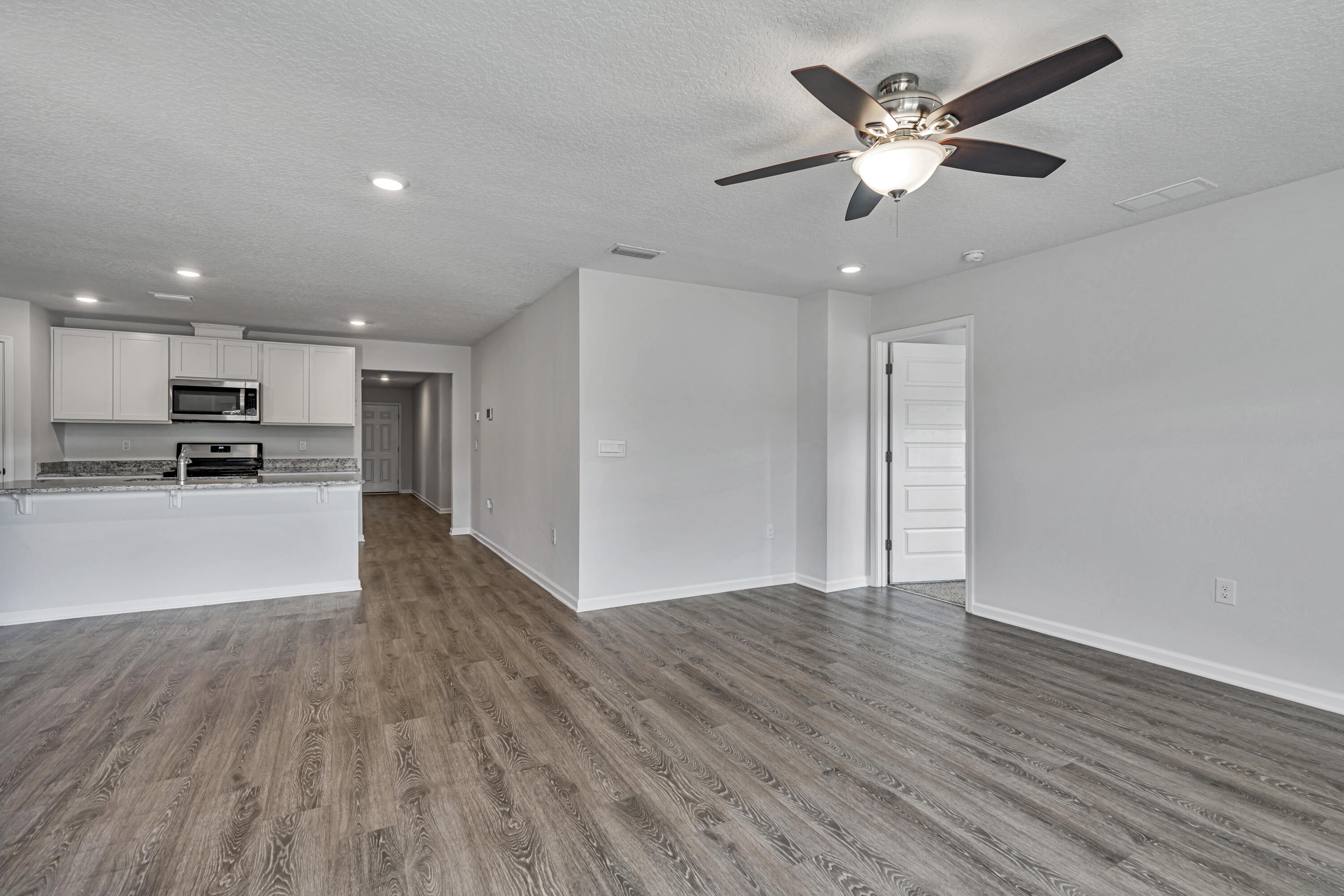 1109 Valor Walk