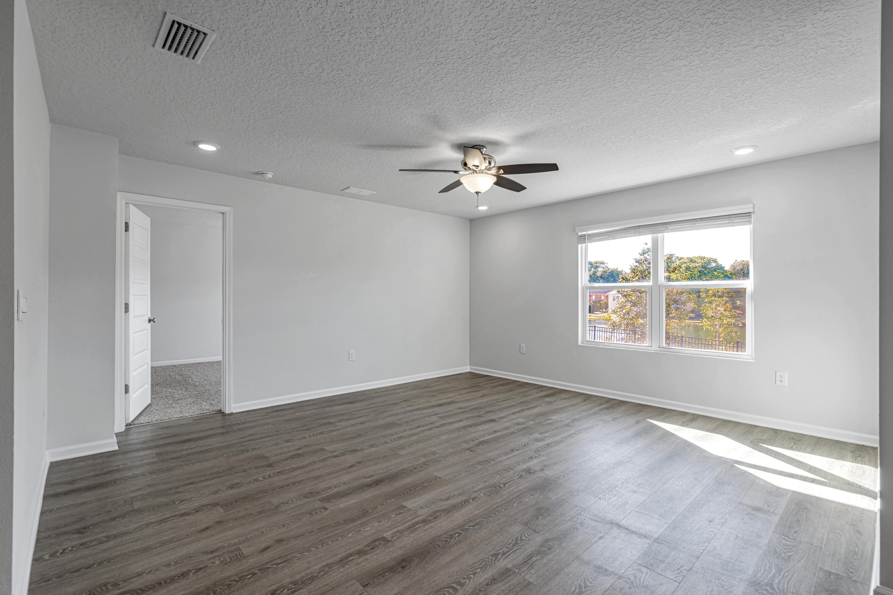 1109 Valor Walk