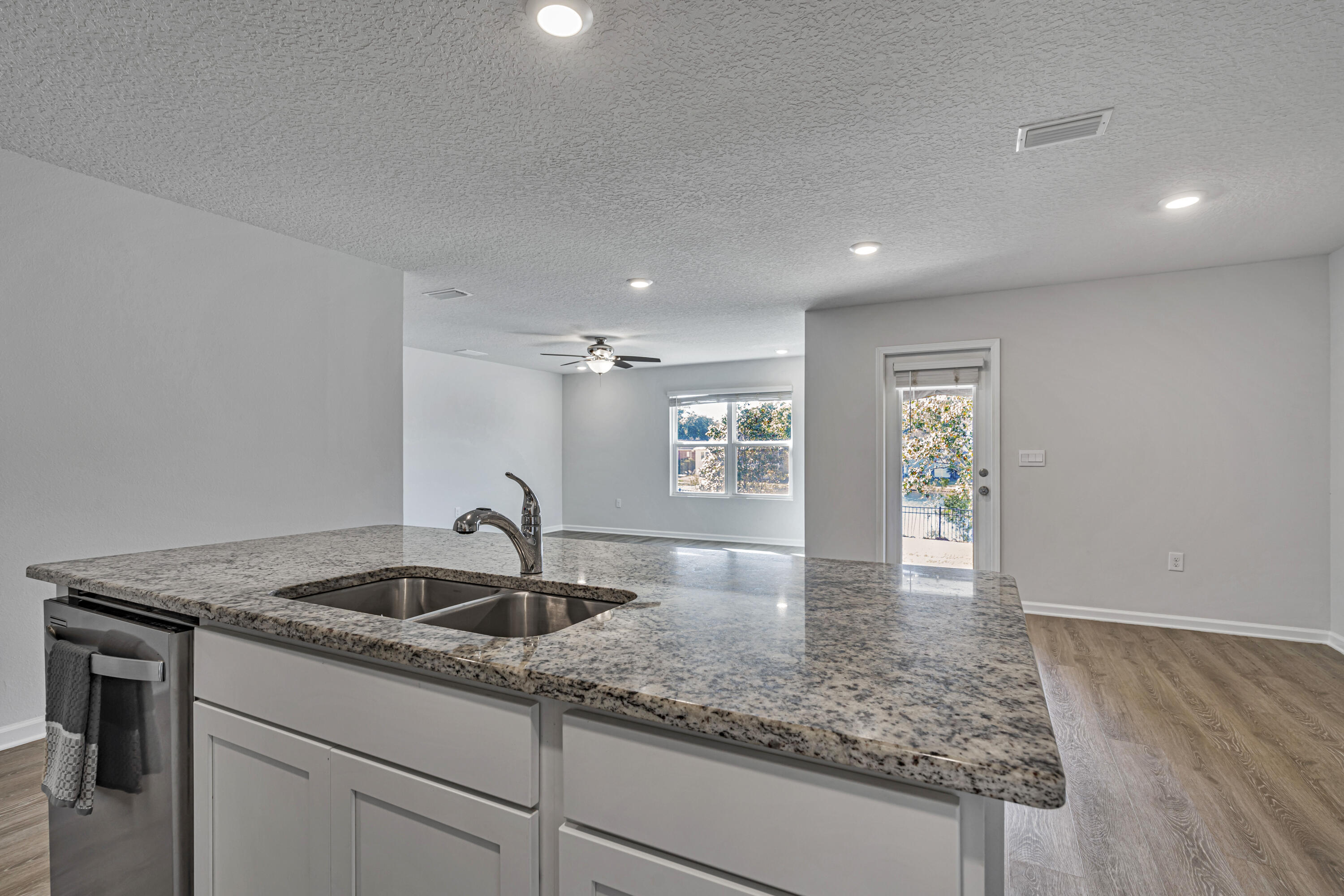 1109 Valor Walk