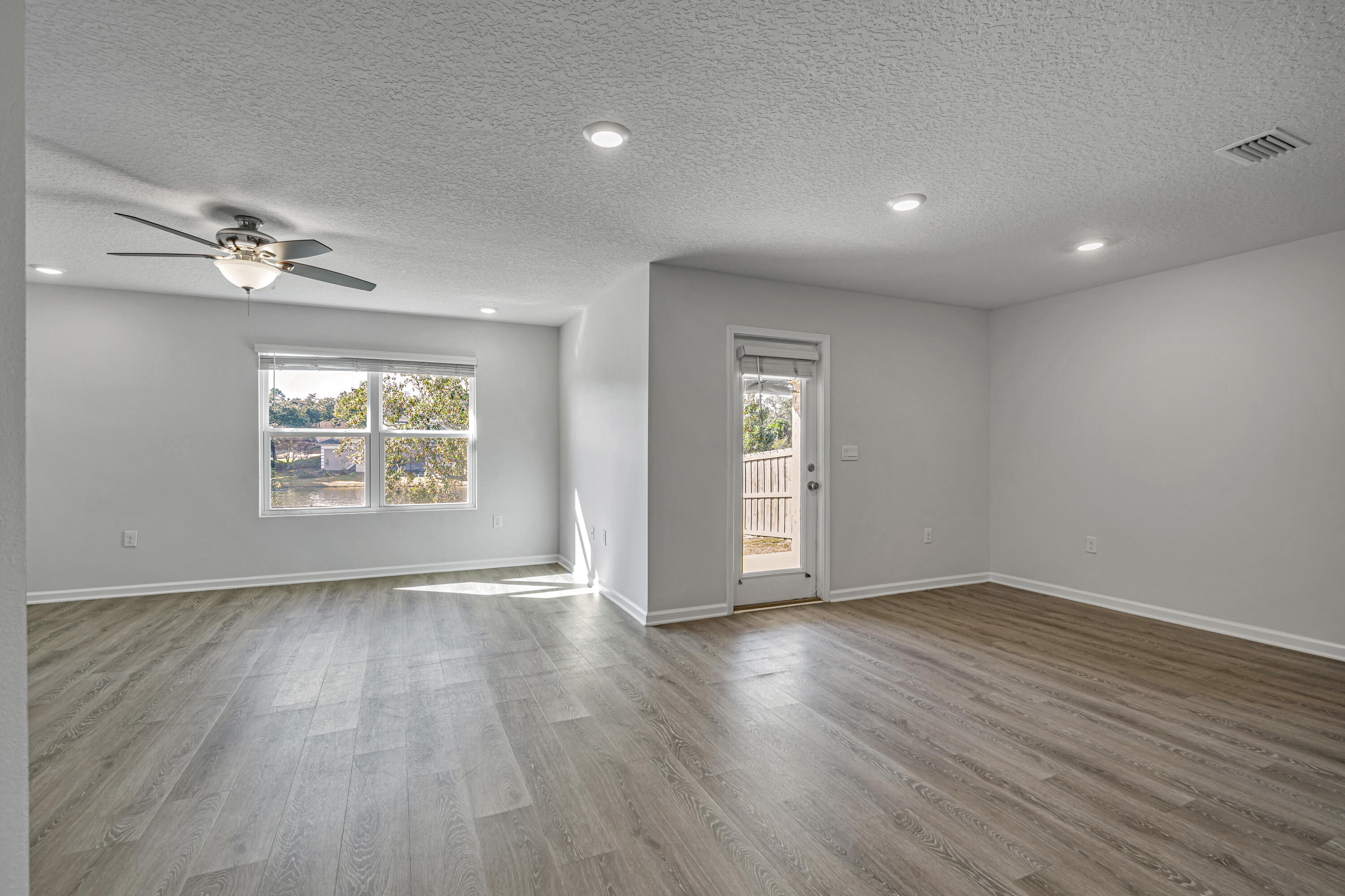 1109 Valor Walk