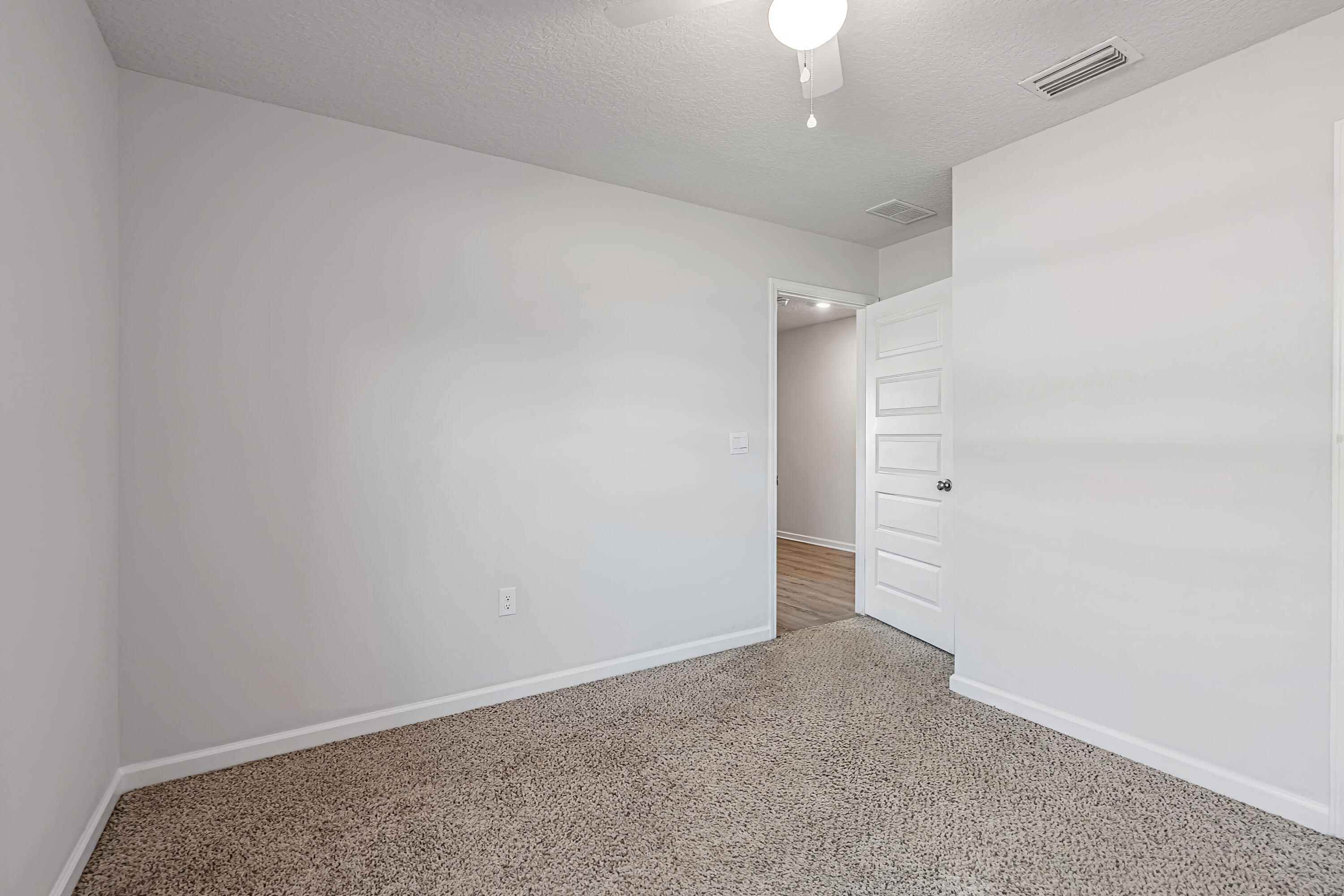 1109 Valor Walk