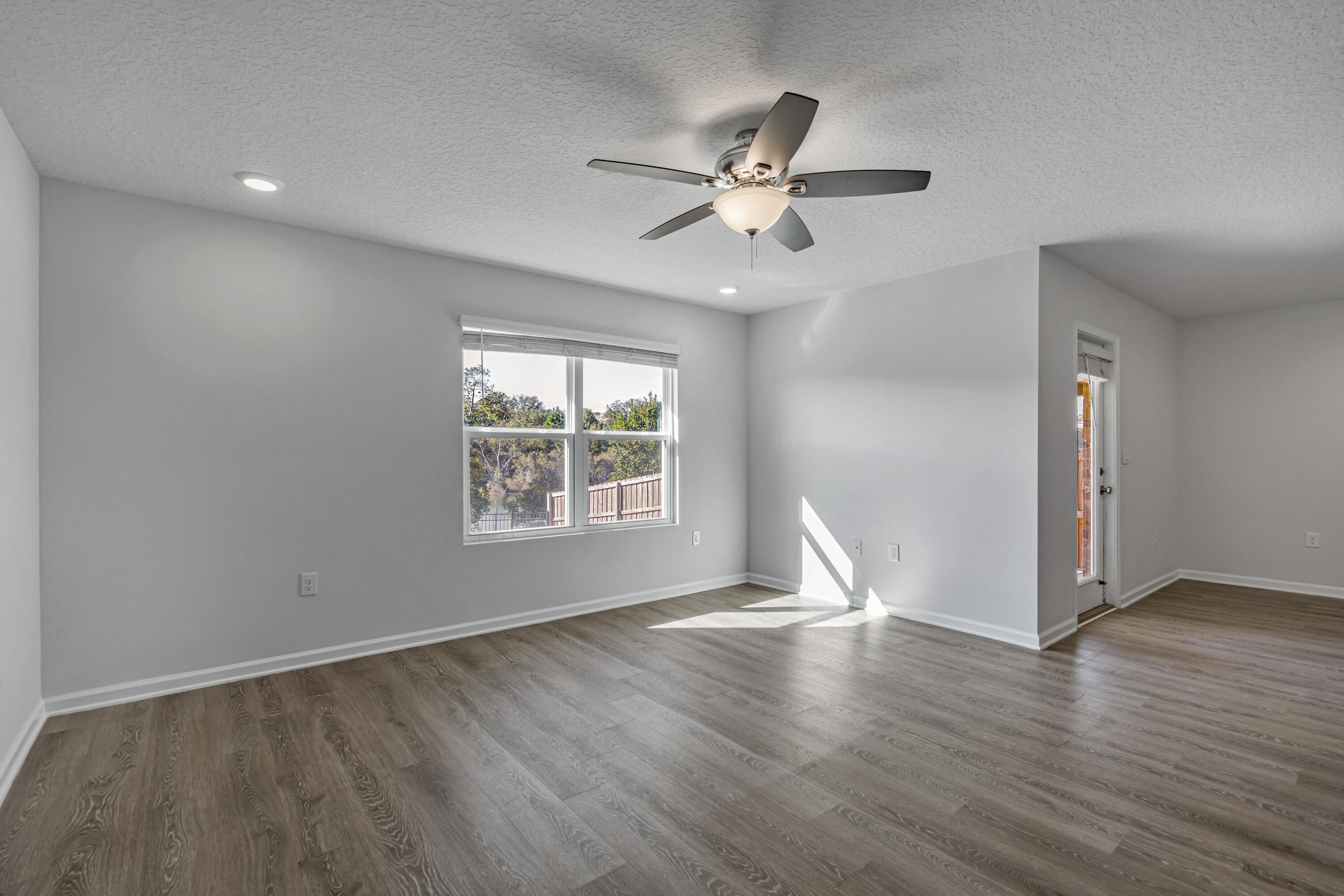 1109 Valor Walk