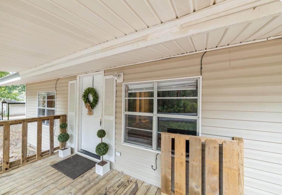 170 E Burdick Avenue, DeFuniak Springs