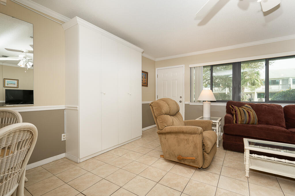 3605 E County Highway 30A, 106