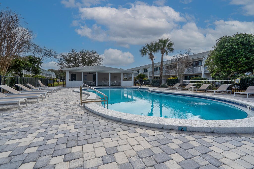 3605 E County Highway 30A, 106