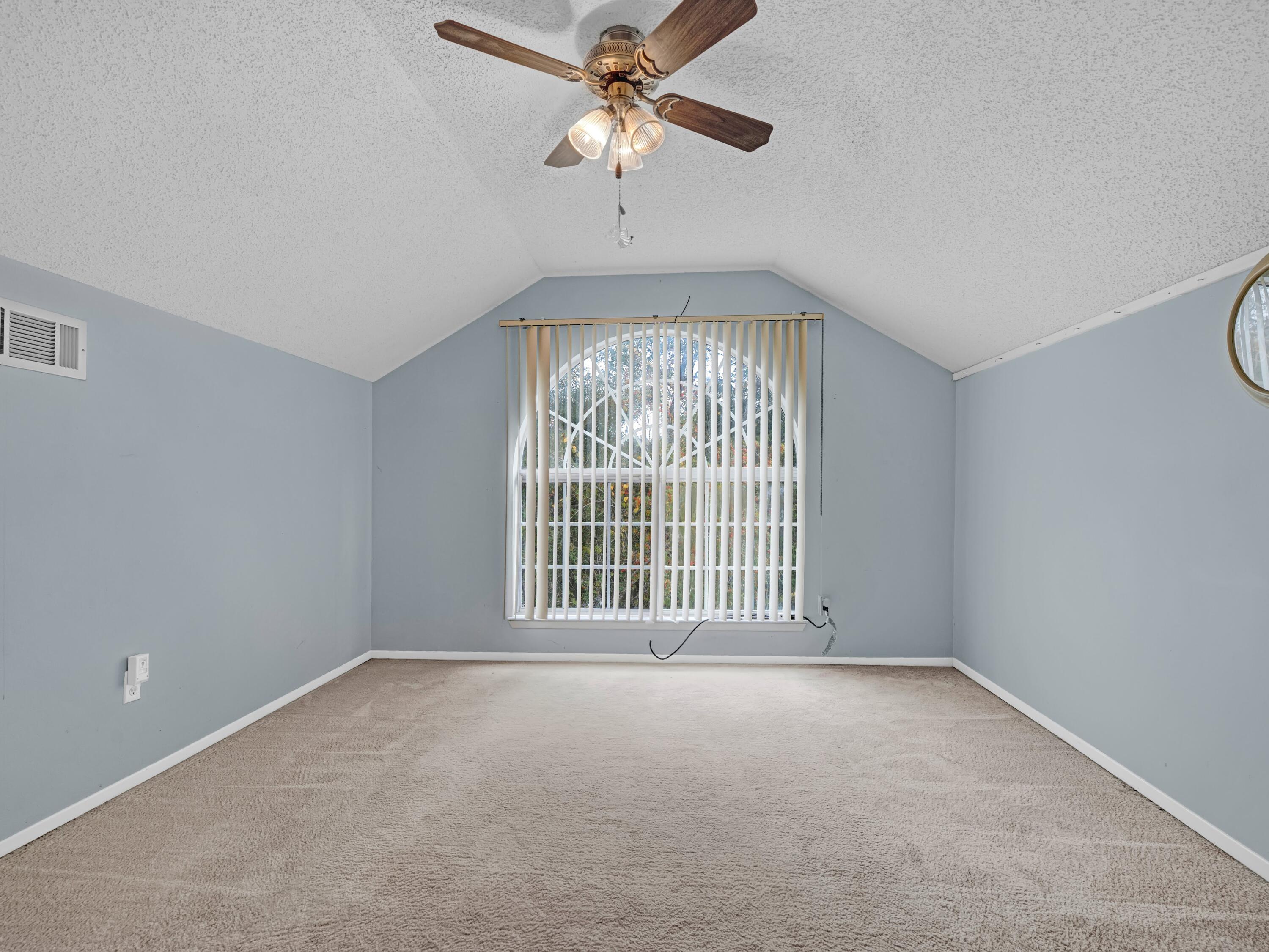 801 Sparkleberry Cove