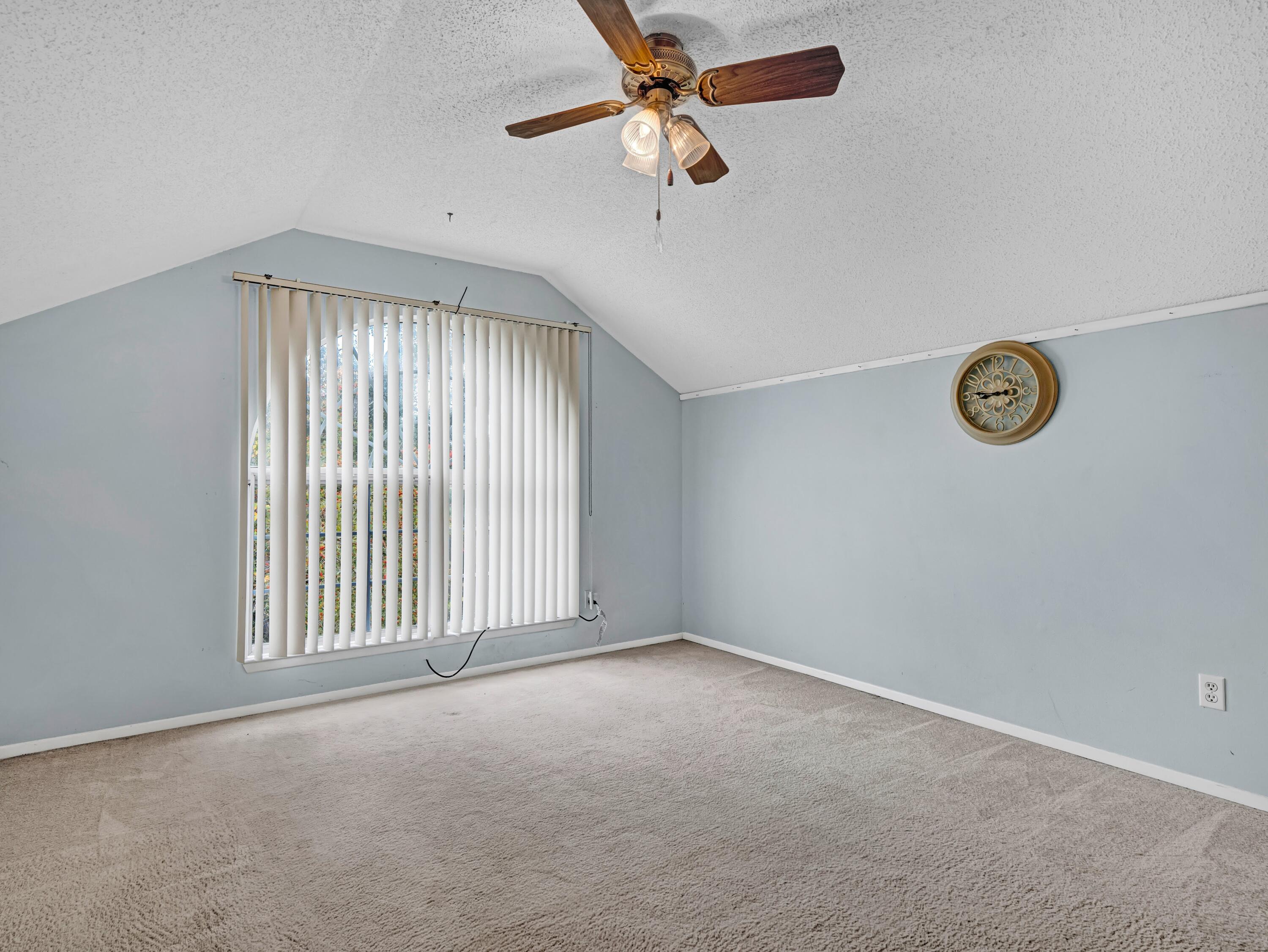 801 Sparkleberry Cove