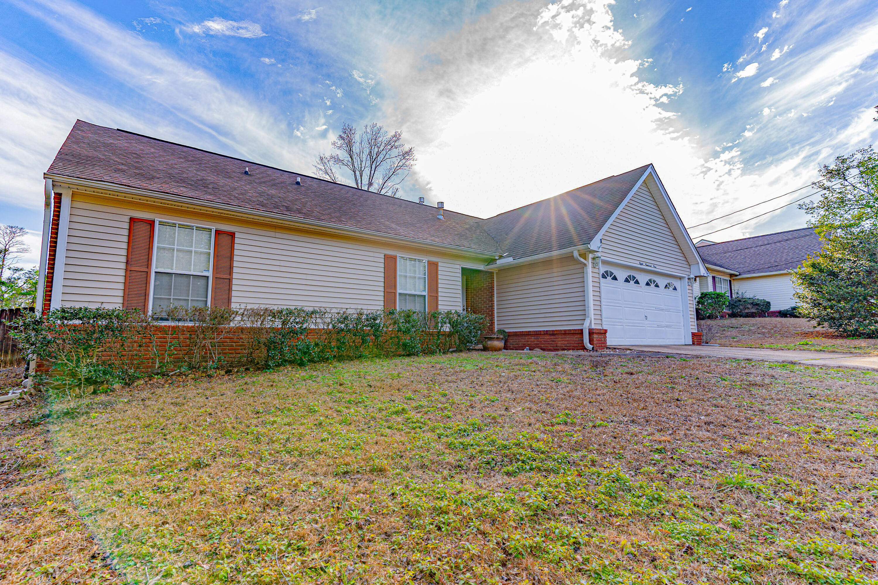 801 Sparkleberry Cove