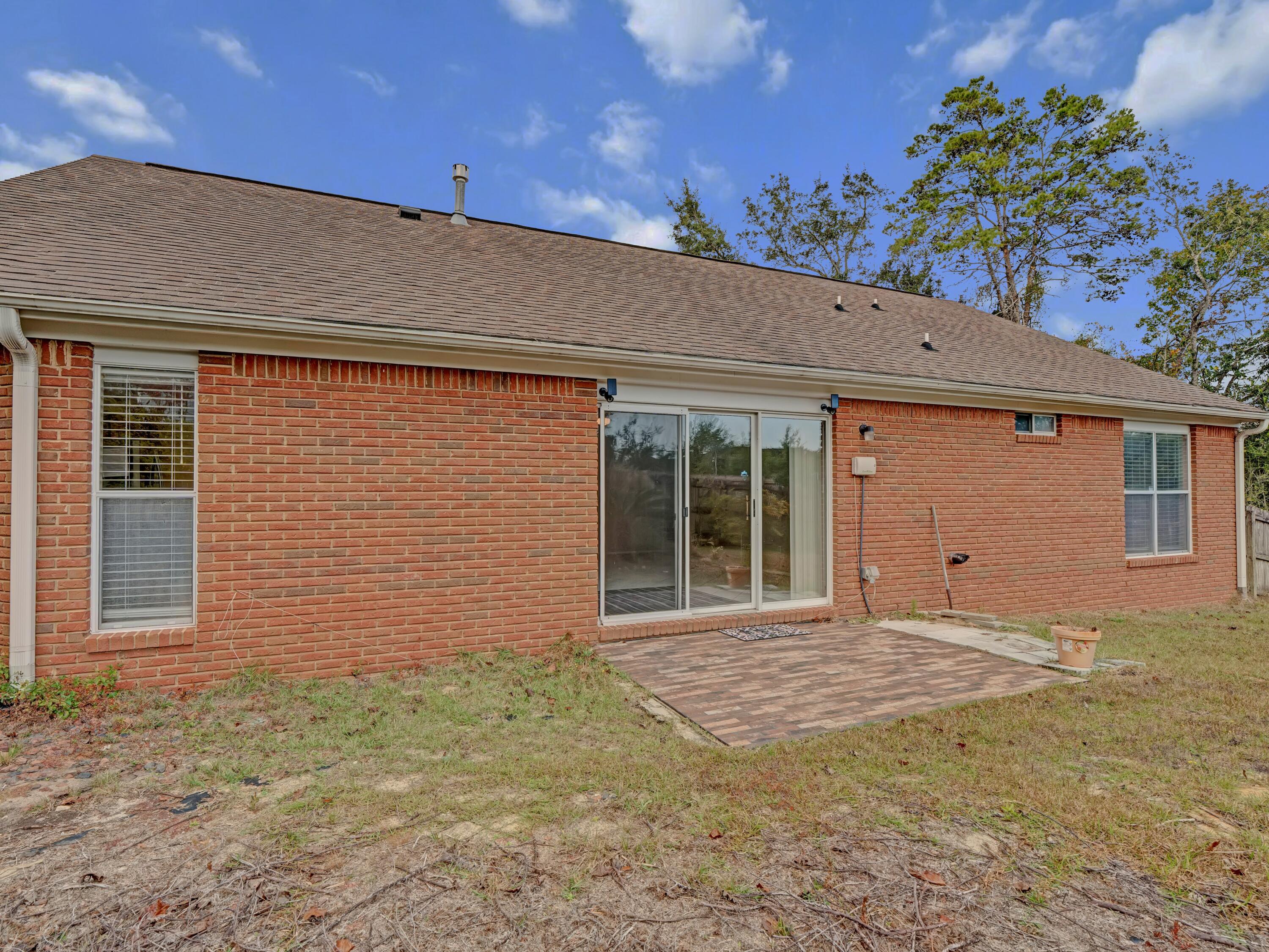 801 Sparkleberry Cove