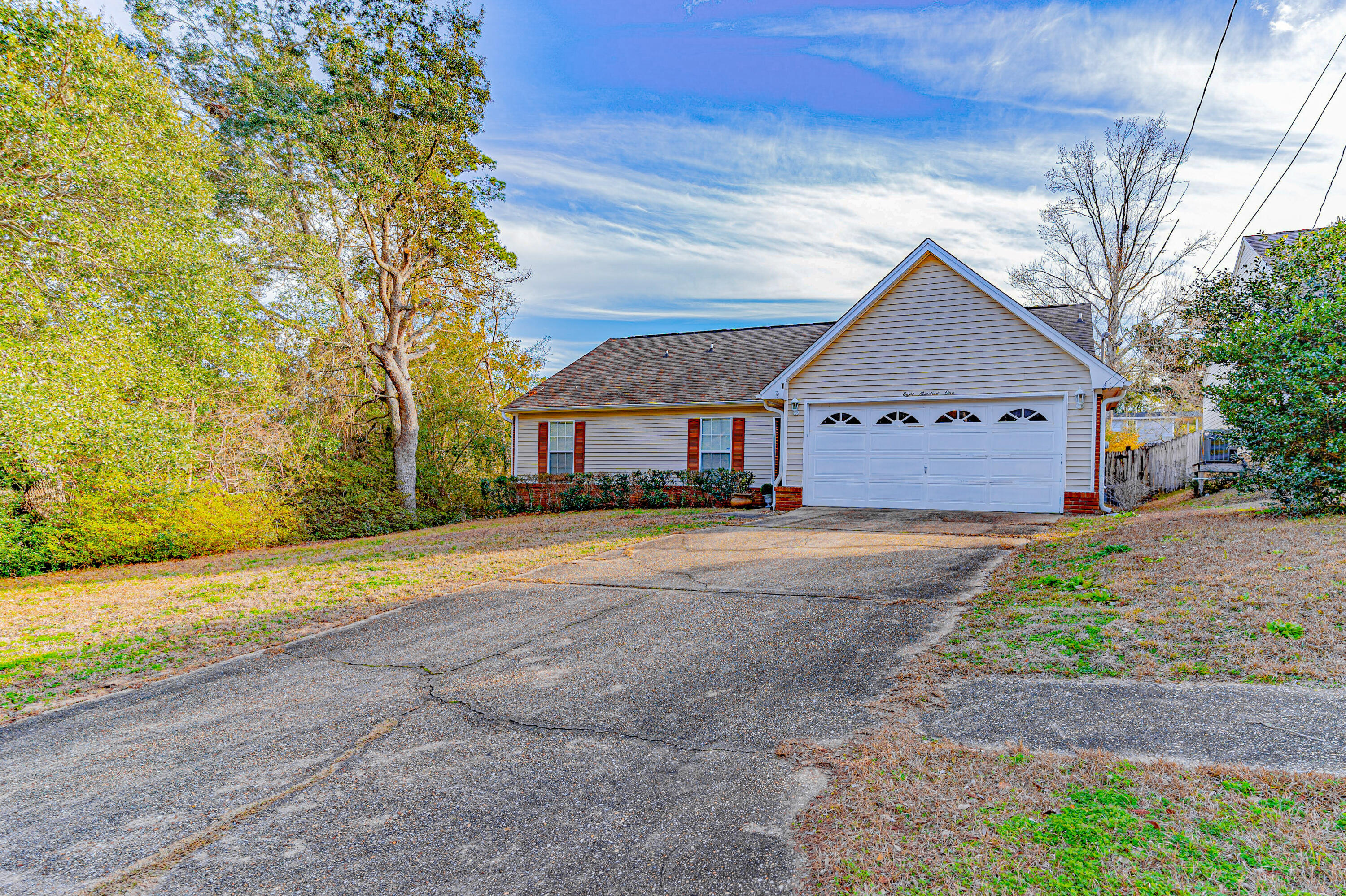 801 Sparkleberry Cove