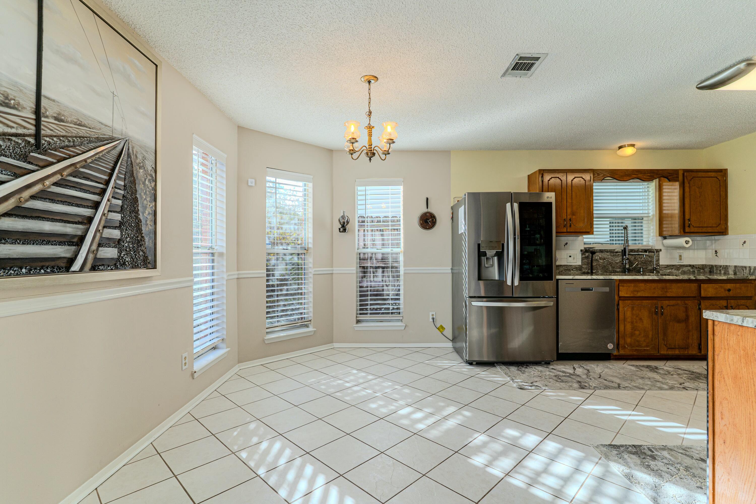 801 Sparkleberry Cove