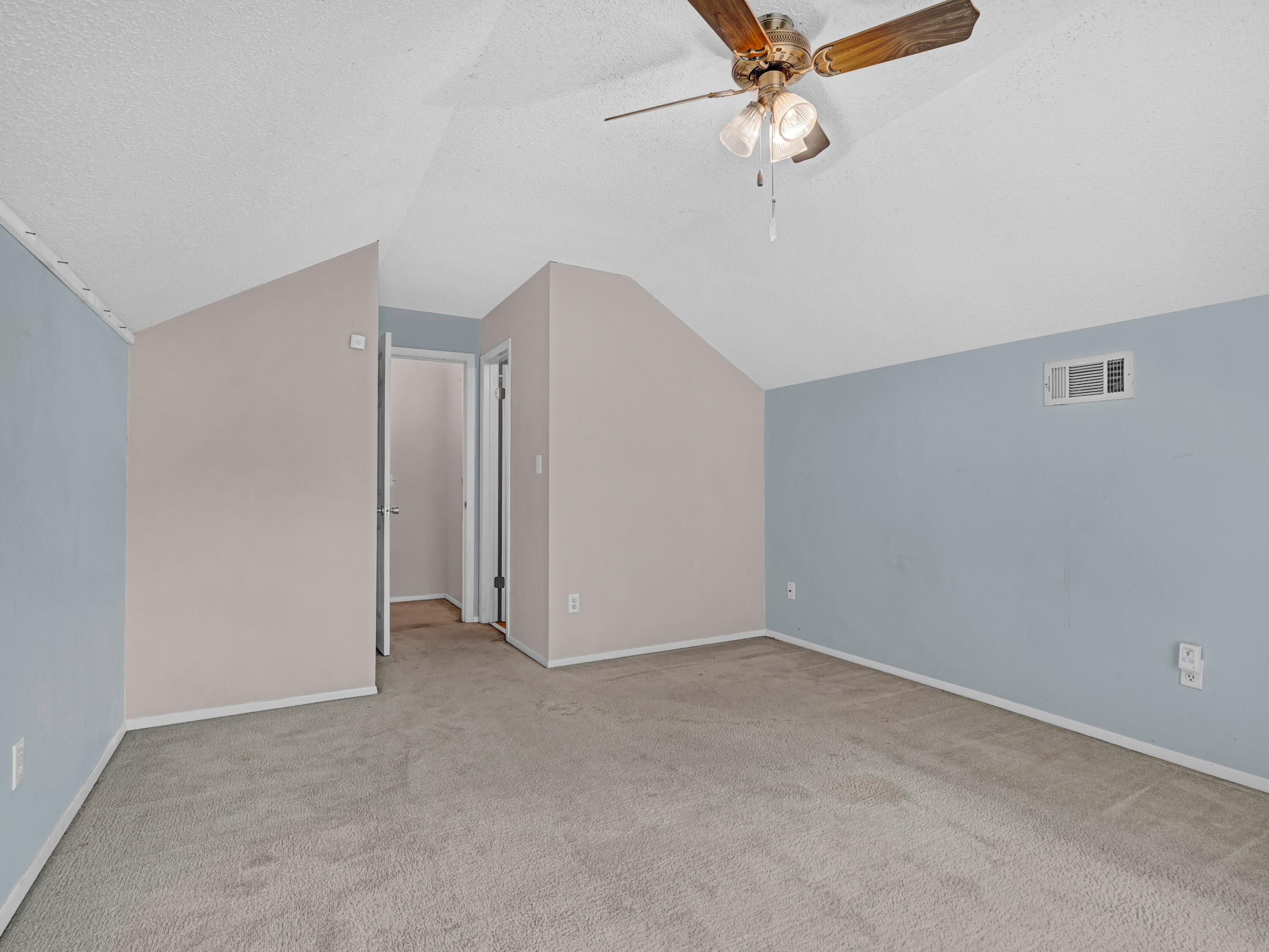 801 Sparkleberry Cove