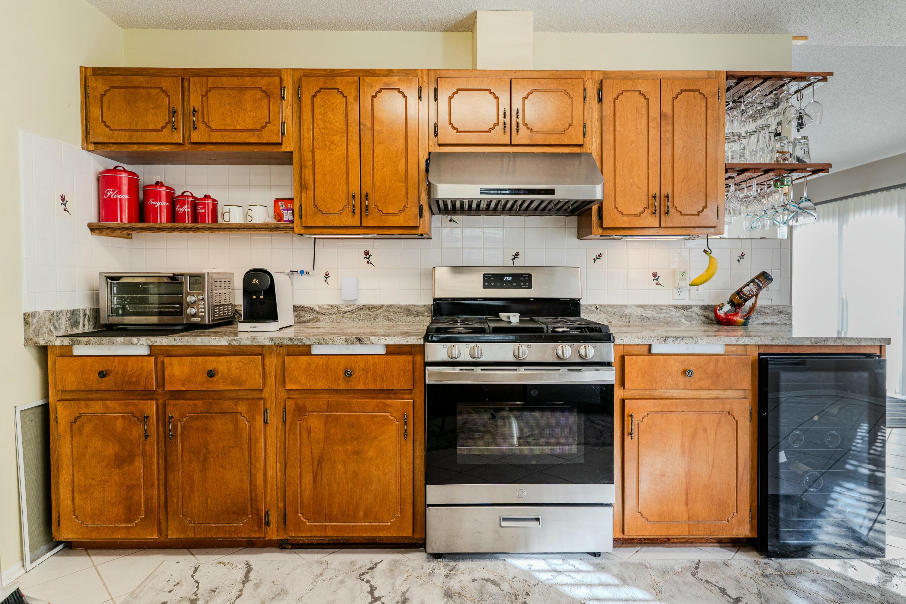 801 Sparkleberry Cove