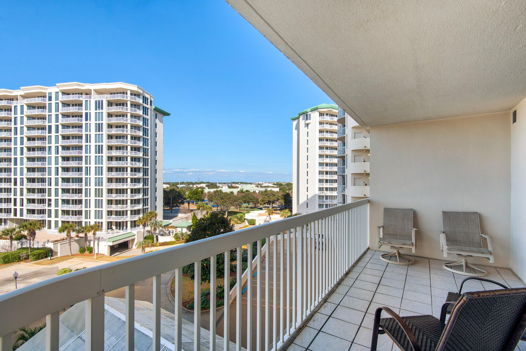 15200 Emerald Coast Parkway UNIT 605