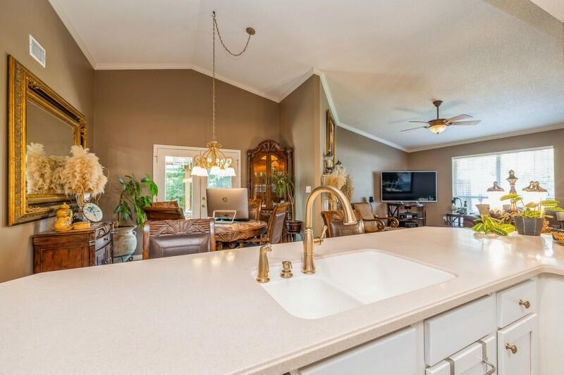 4663 Sunsail Circle