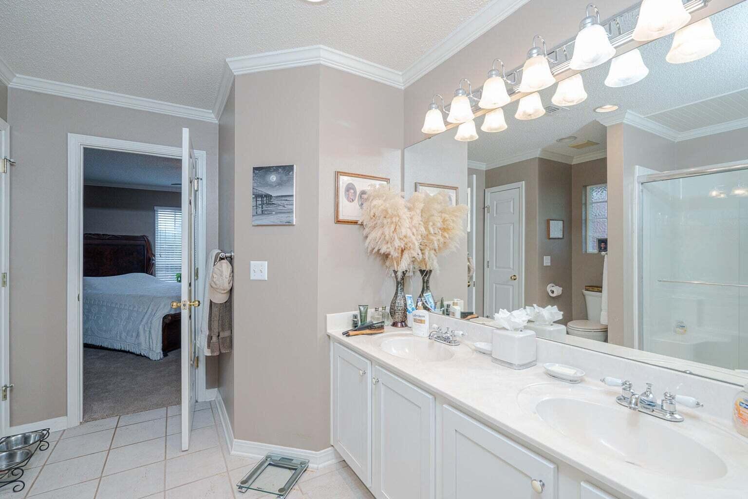 4663 Sunsail Circle
