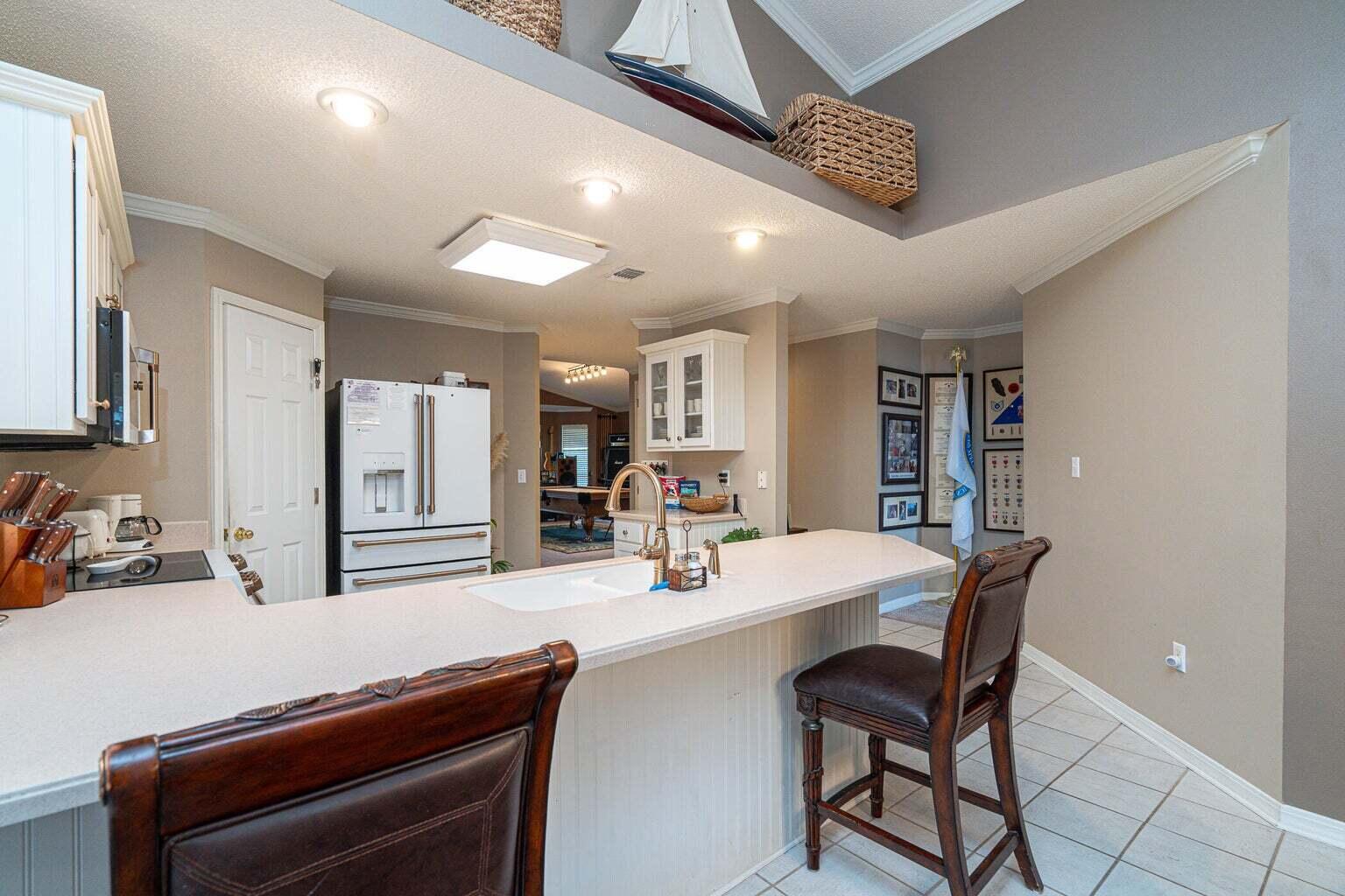 4663 Sunsail Circle