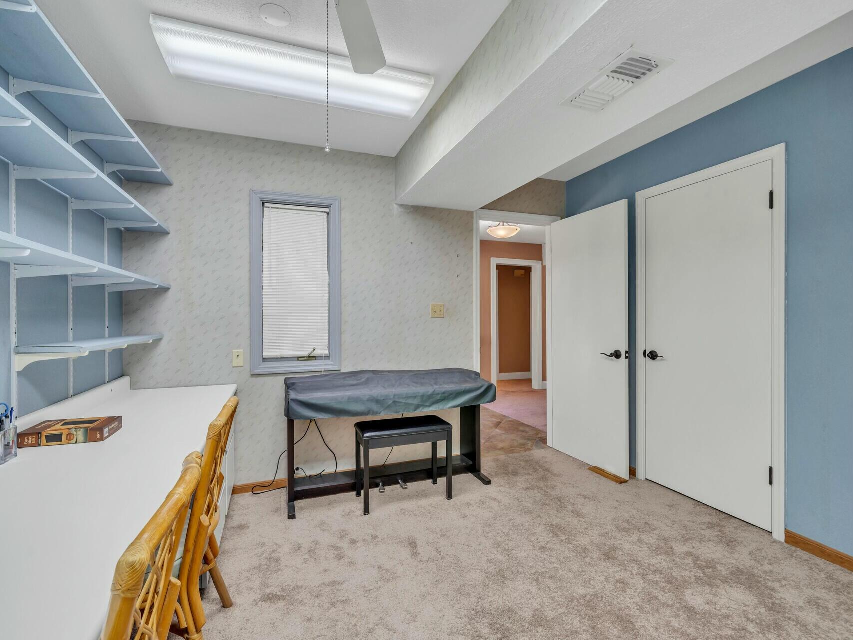 808 Dawn Lane
